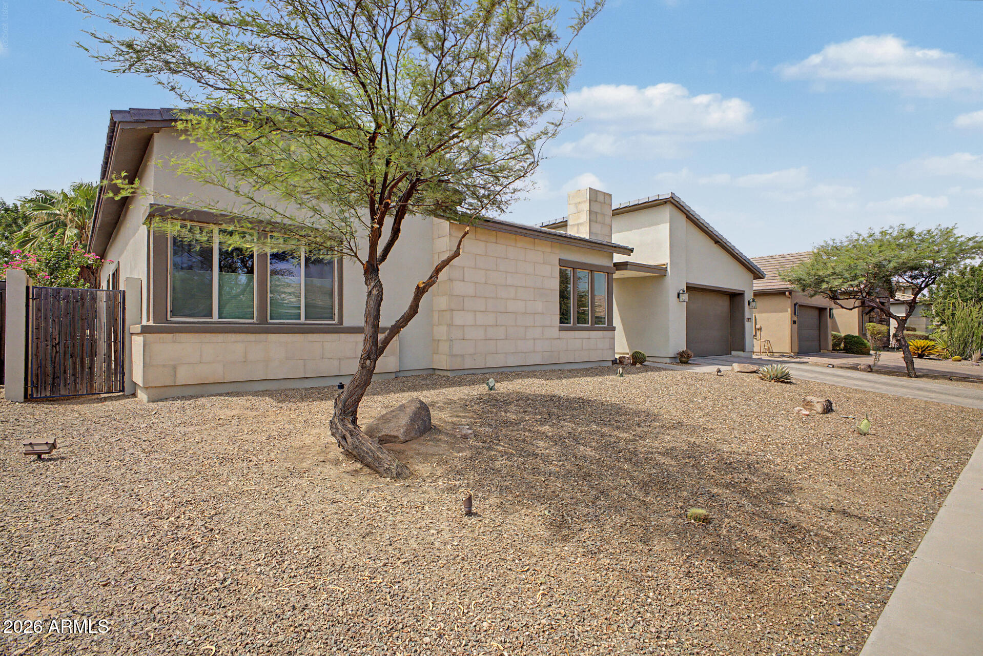 3671 E AQUARIUS Place