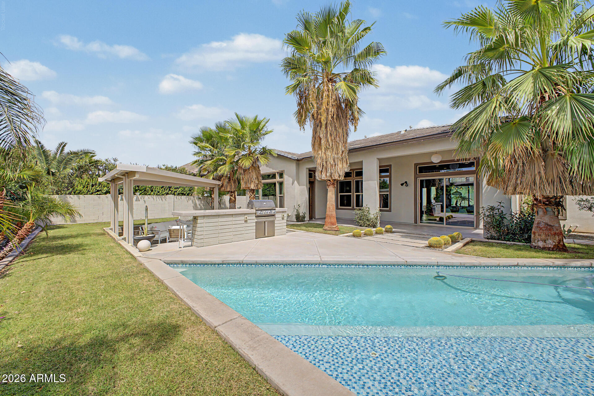 3671 E AQUARIUS Place