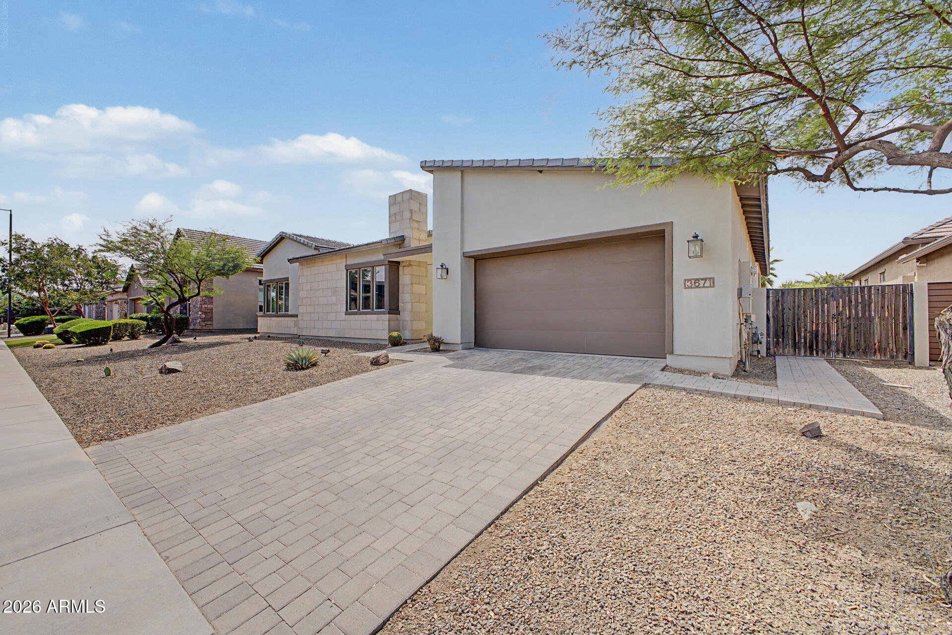 3671 E AQUARIUS Place