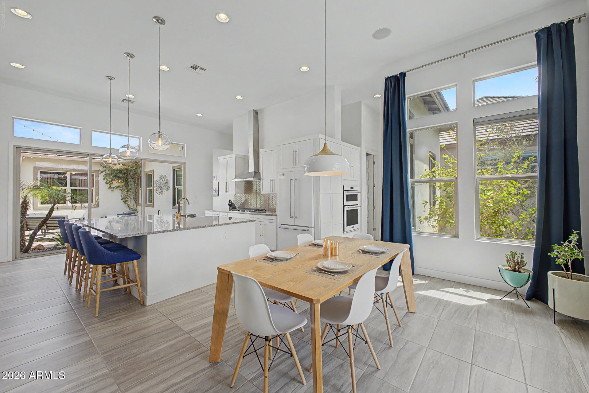3671 E AQUARIUS Place