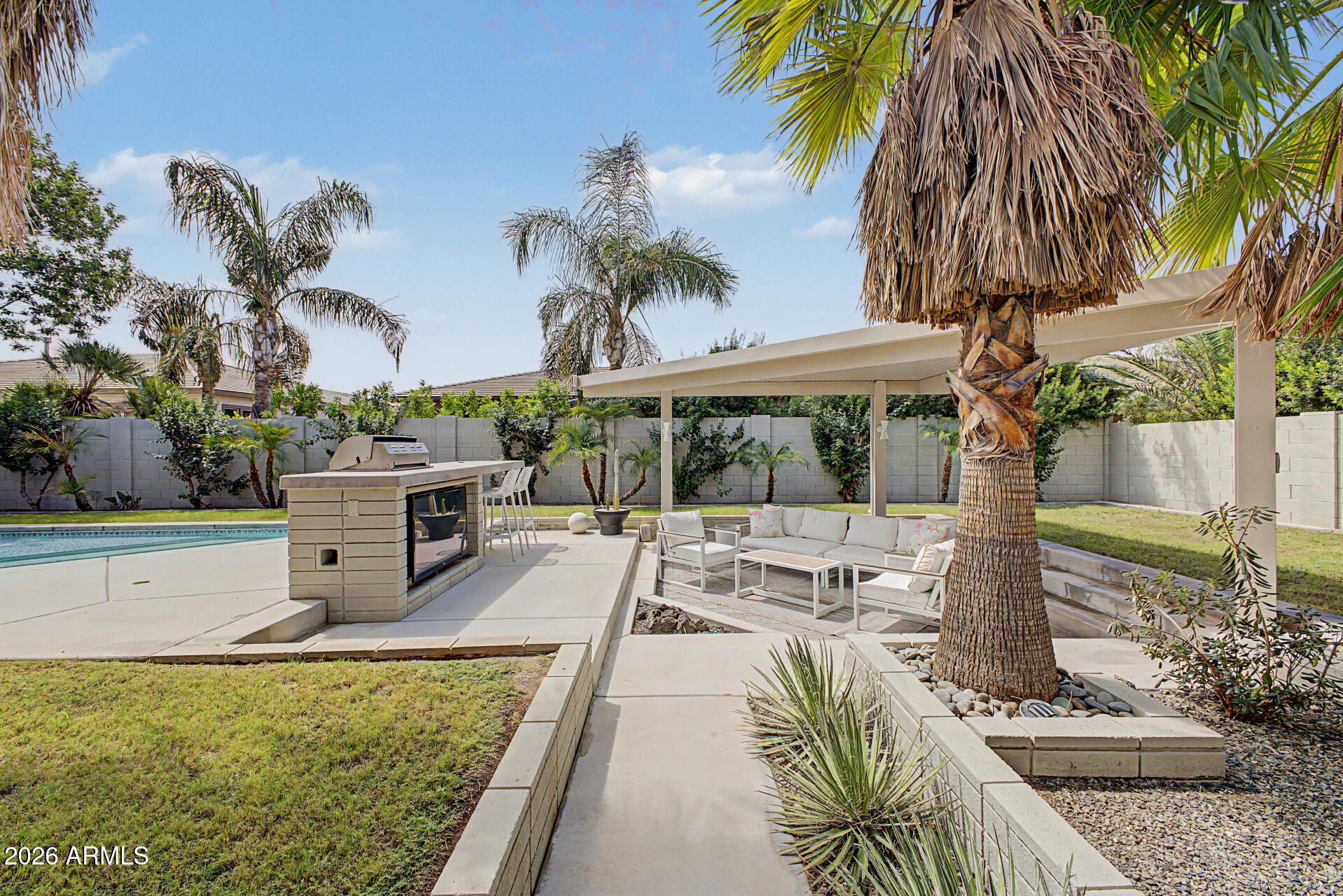 3671 E AQUARIUS Place