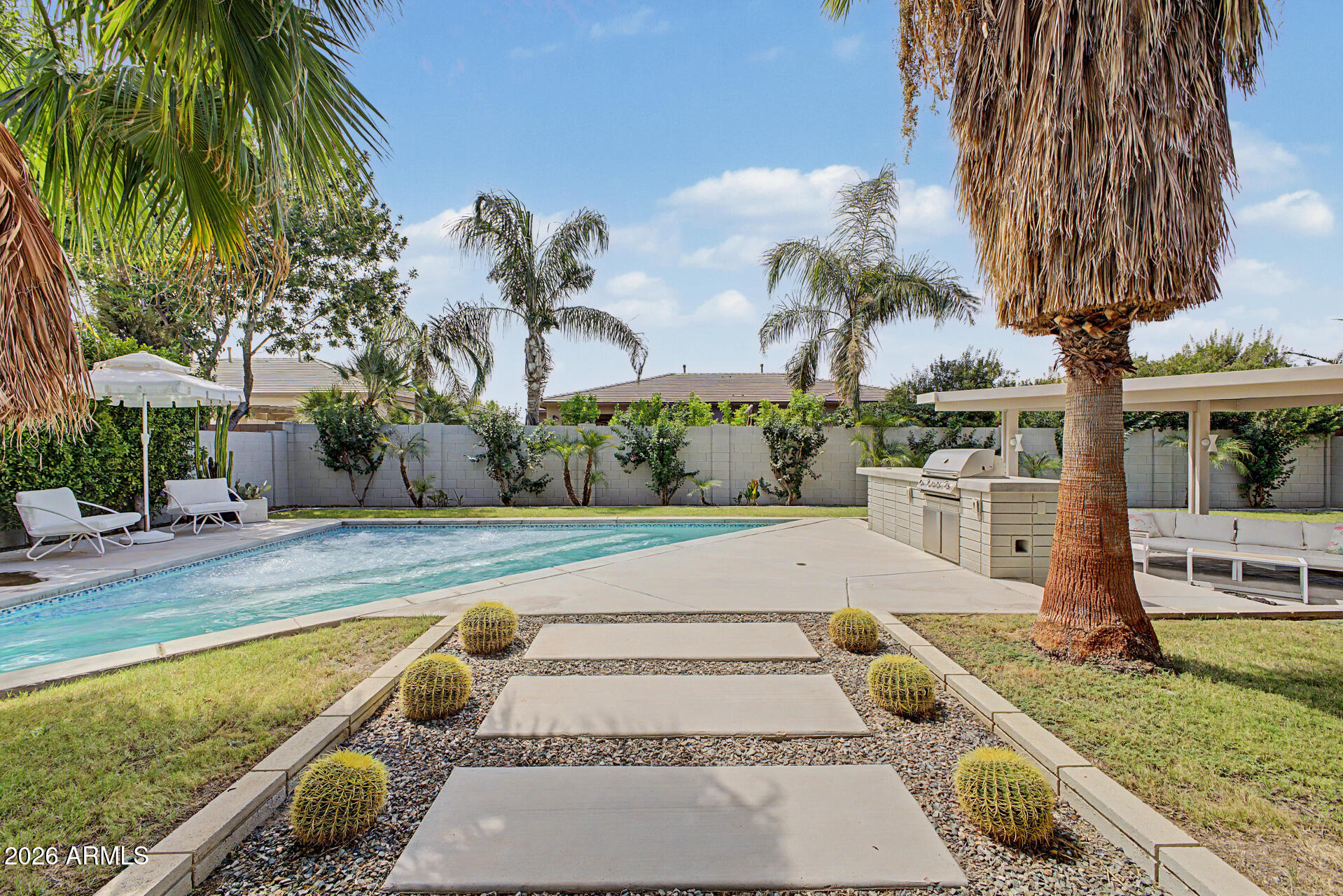 3671 E AQUARIUS Place