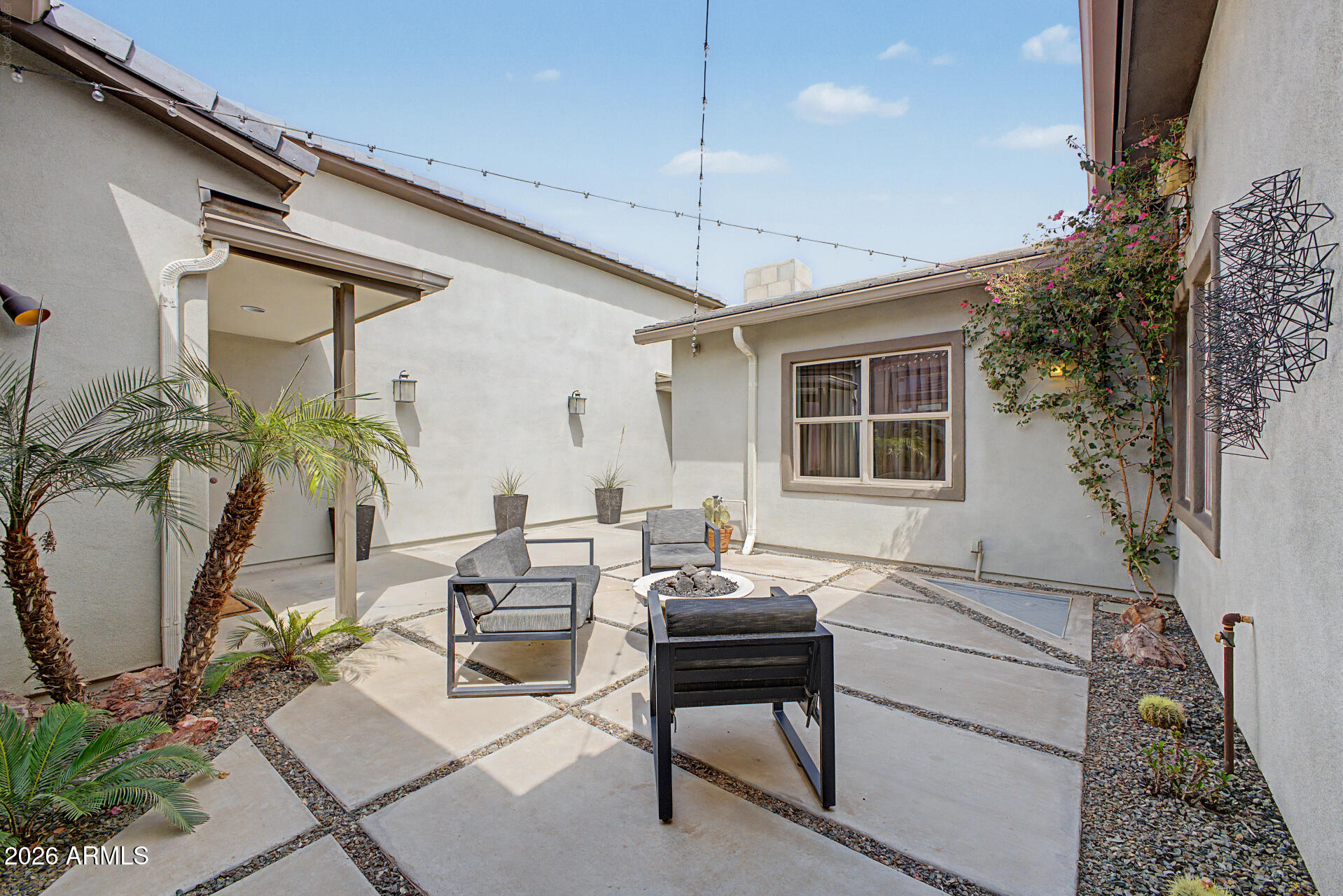 3671 E AQUARIUS Place
