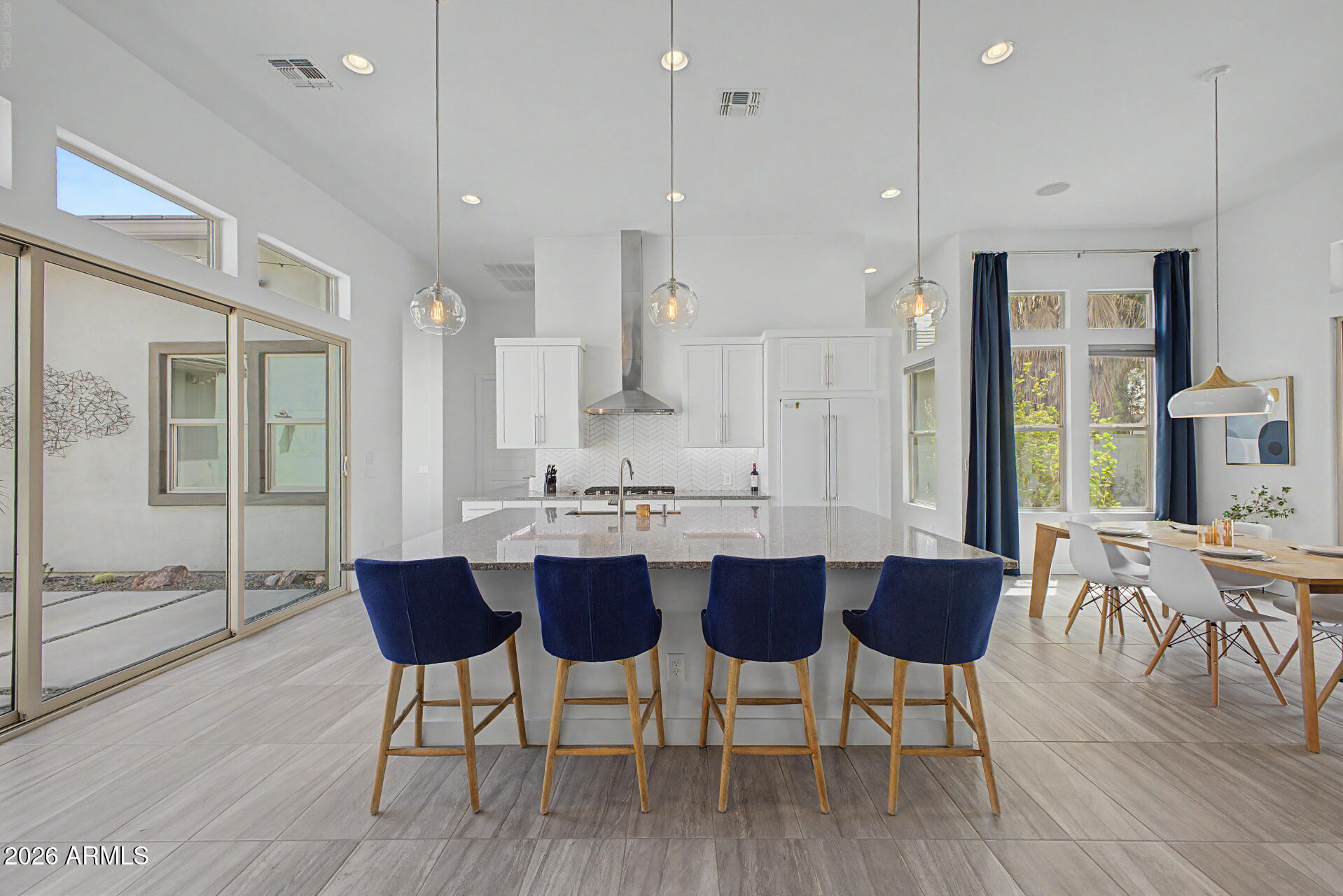 3671 E AQUARIUS Place