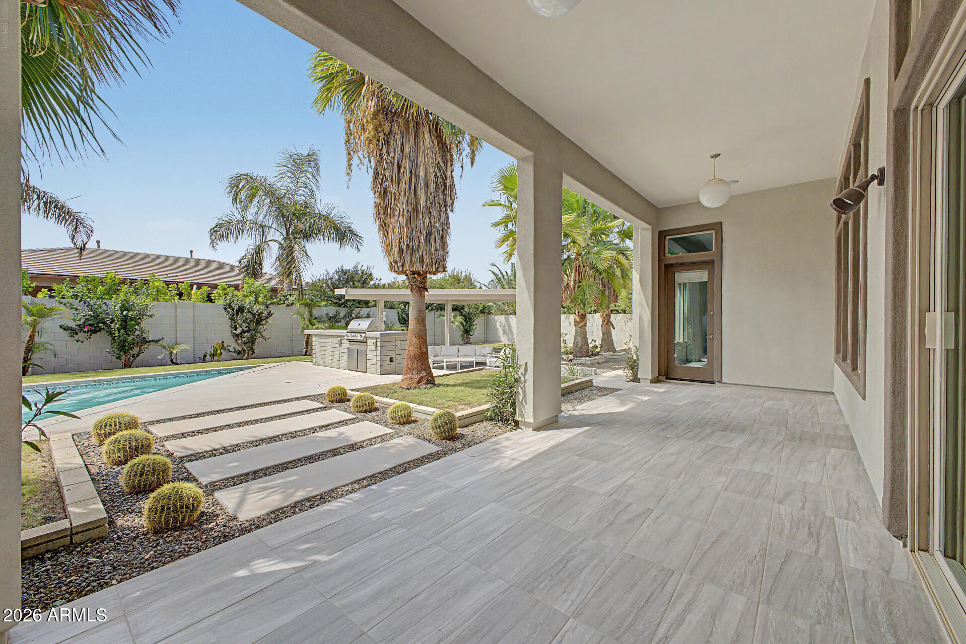3671 E AQUARIUS Place