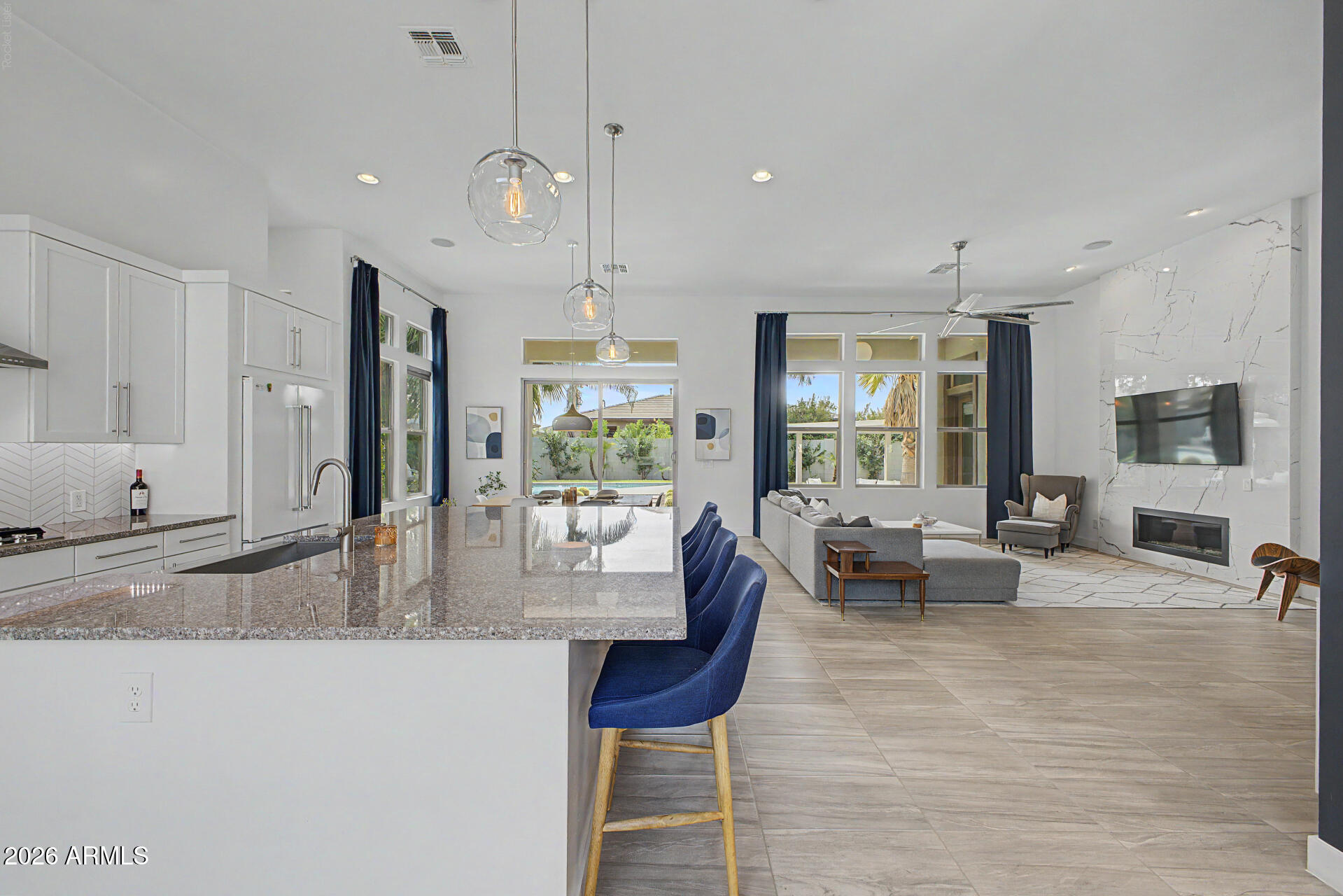 3671 E AQUARIUS Place