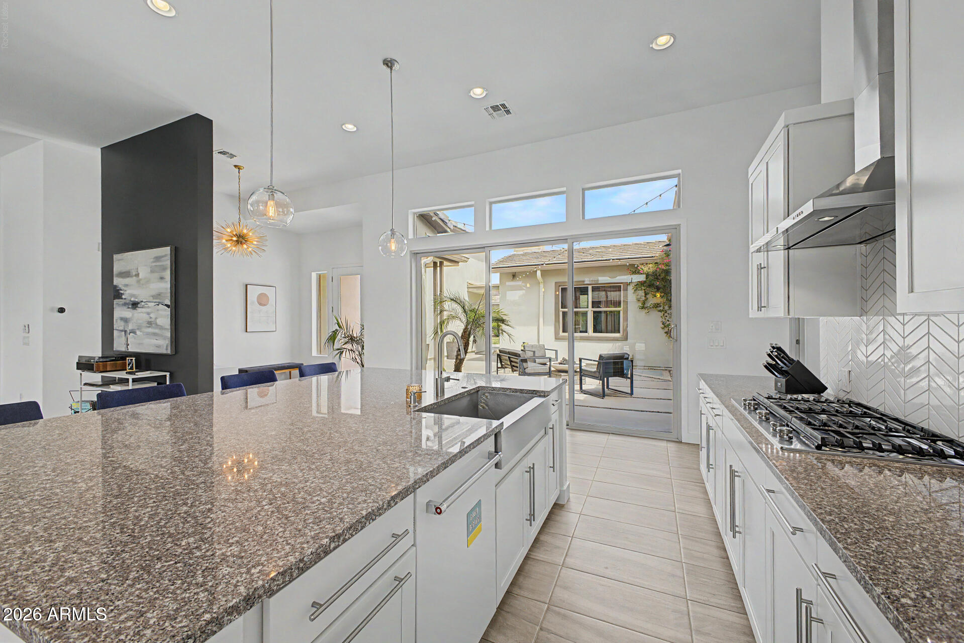 3671 E AQUARIUS Place