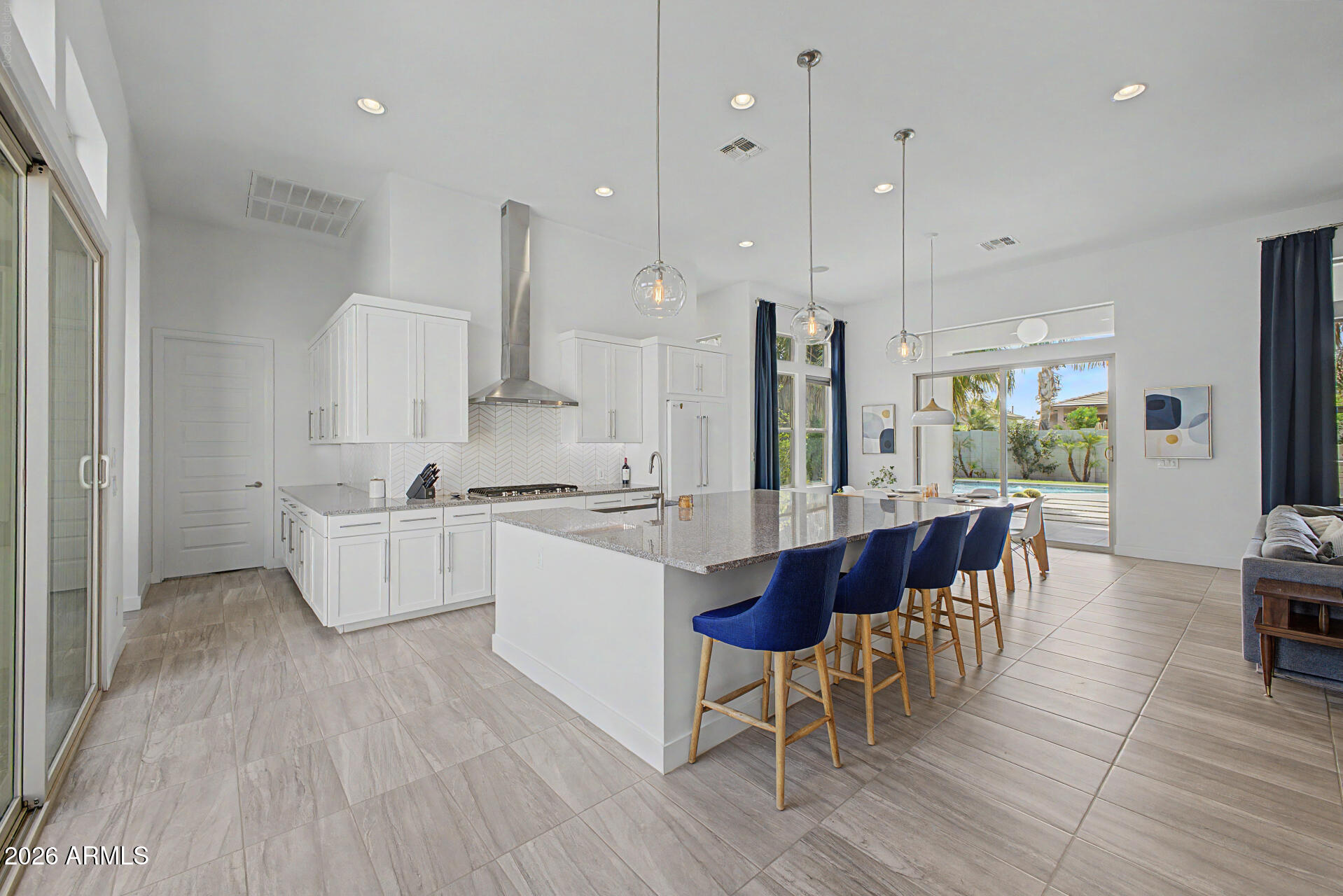 3671 E AQUARIUS Place