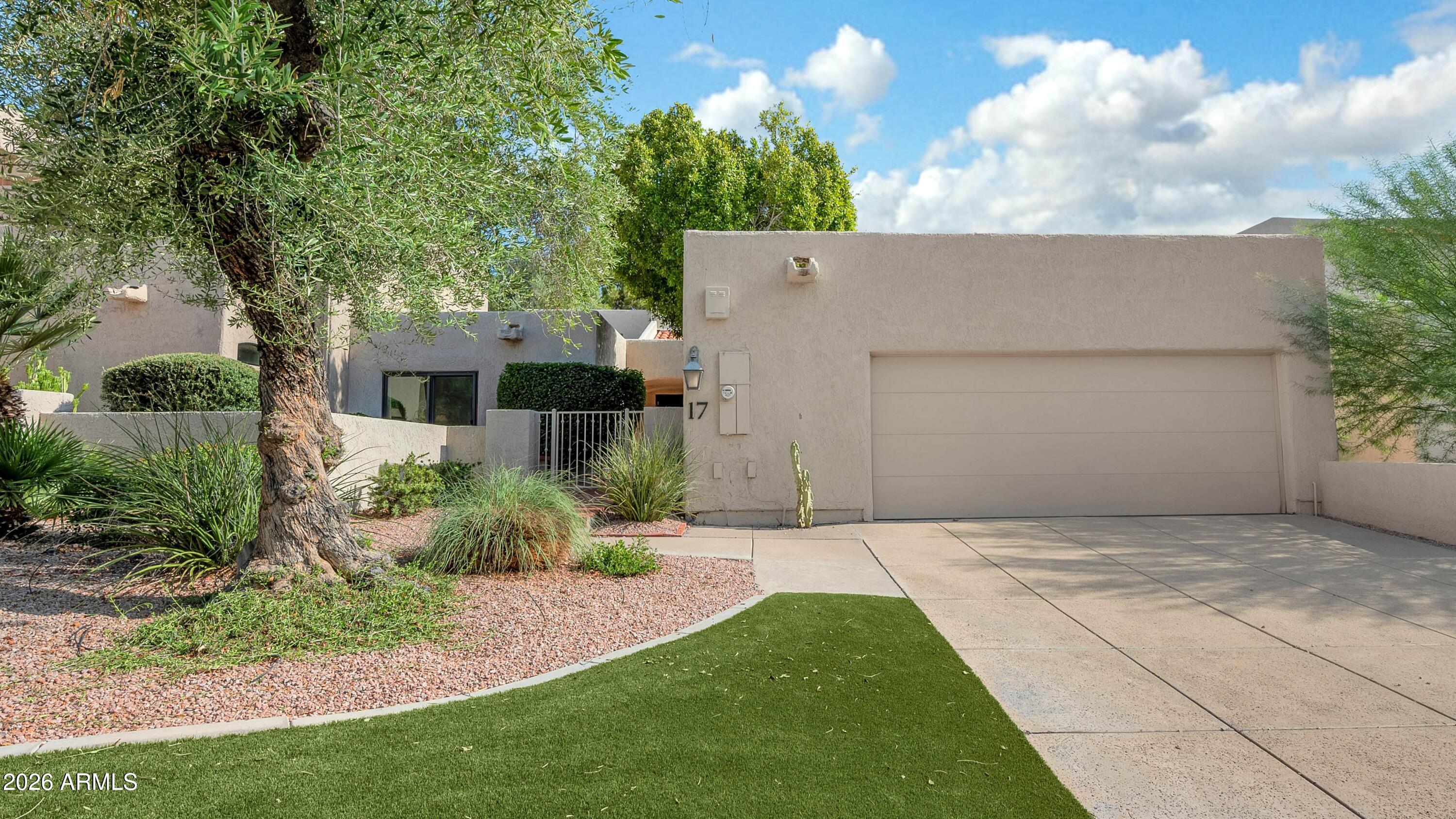 2626 E ARIZONA BILTMORE Circle 17