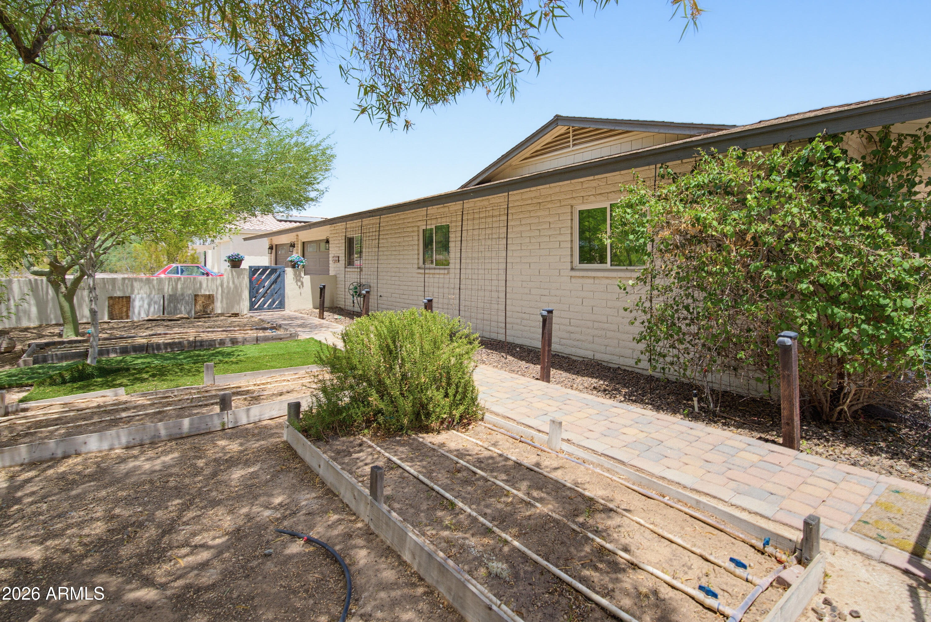 2810 E Joan D'Arc Avenue