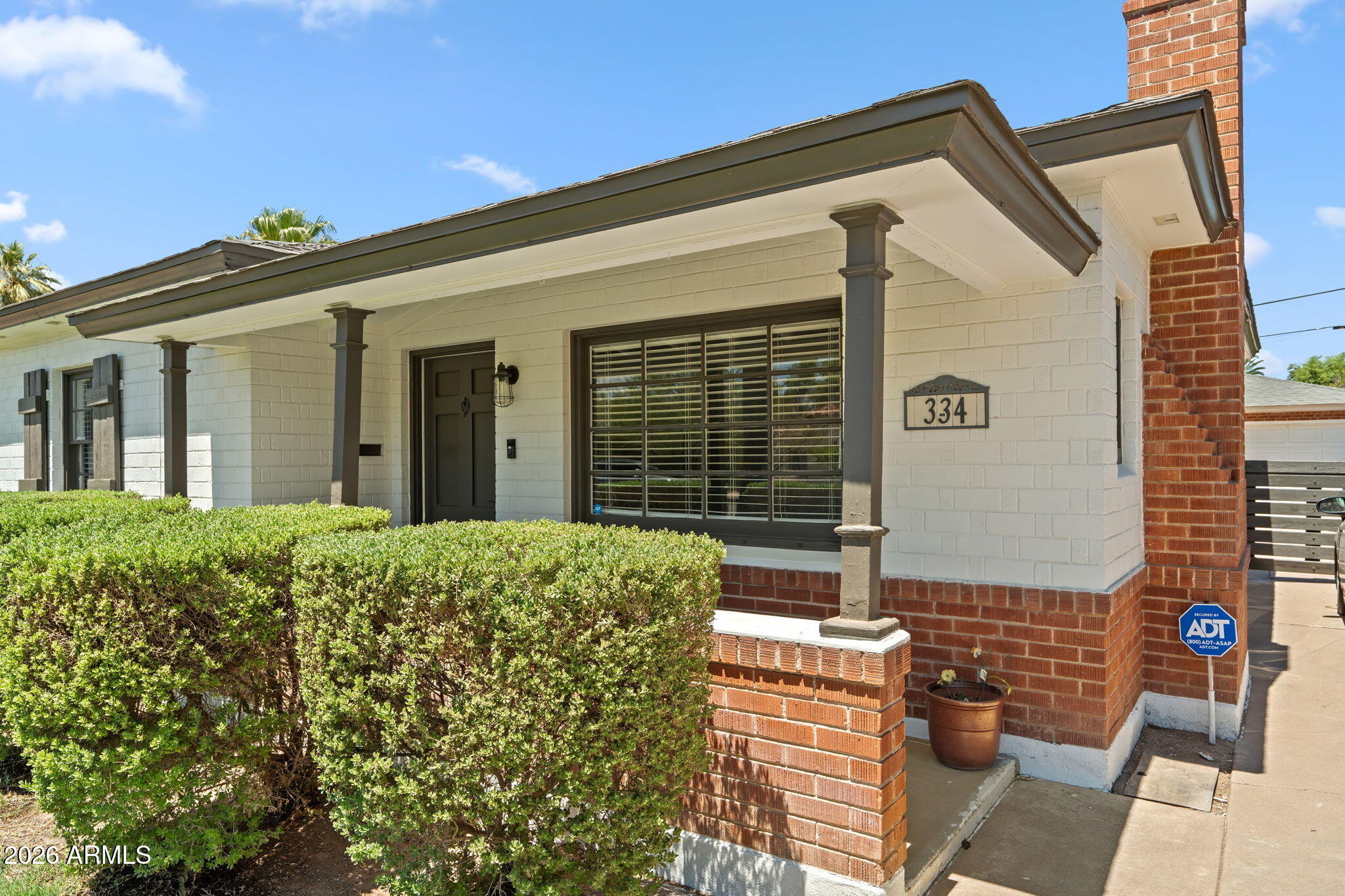 334 W Lewis Avenue