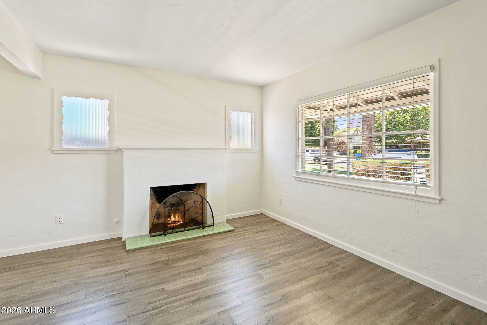 334 W Lewis Avenue