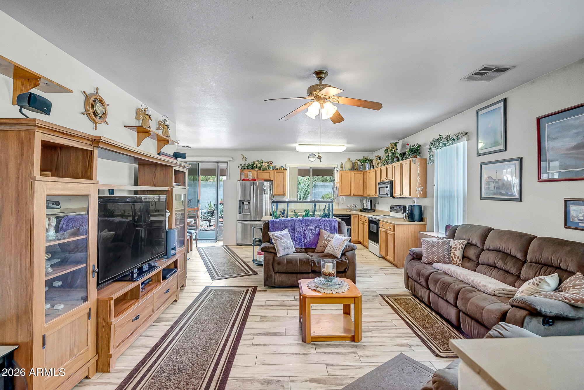2945 W GOLDMINE MOUNTAIN Drive