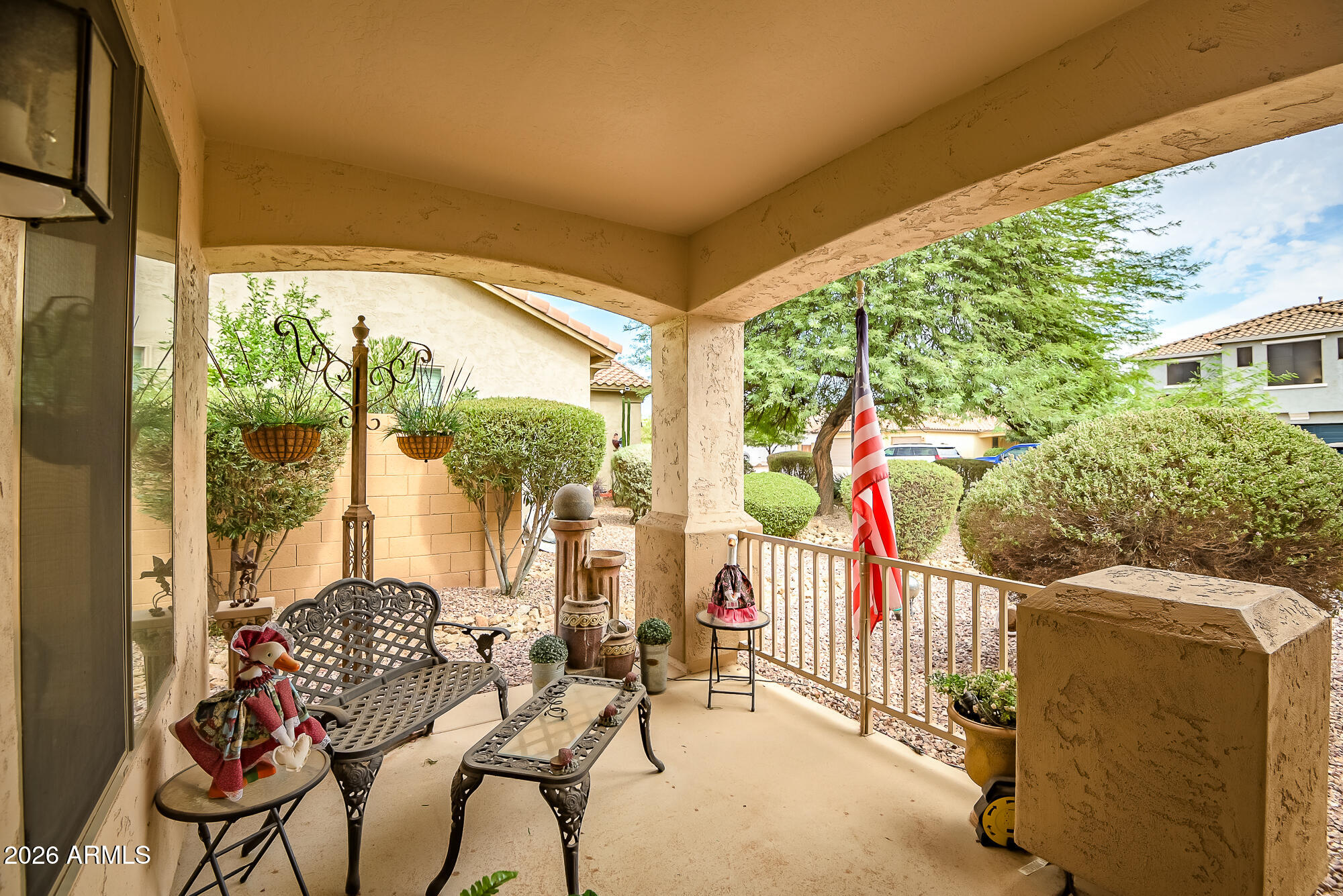 2945 W GOLDMINE MOUNTAIN Drive