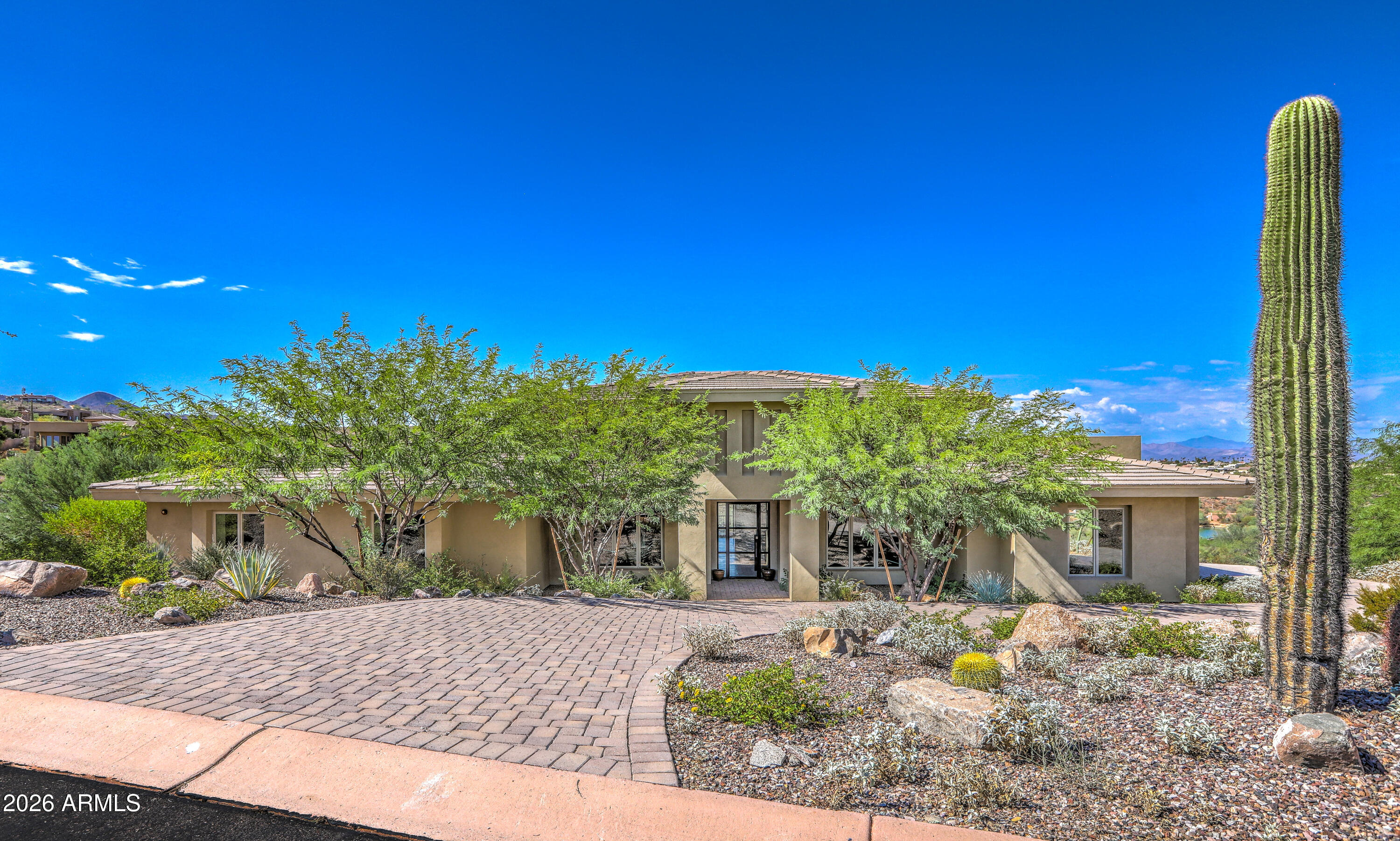 10031 N PALISADES Boulevard