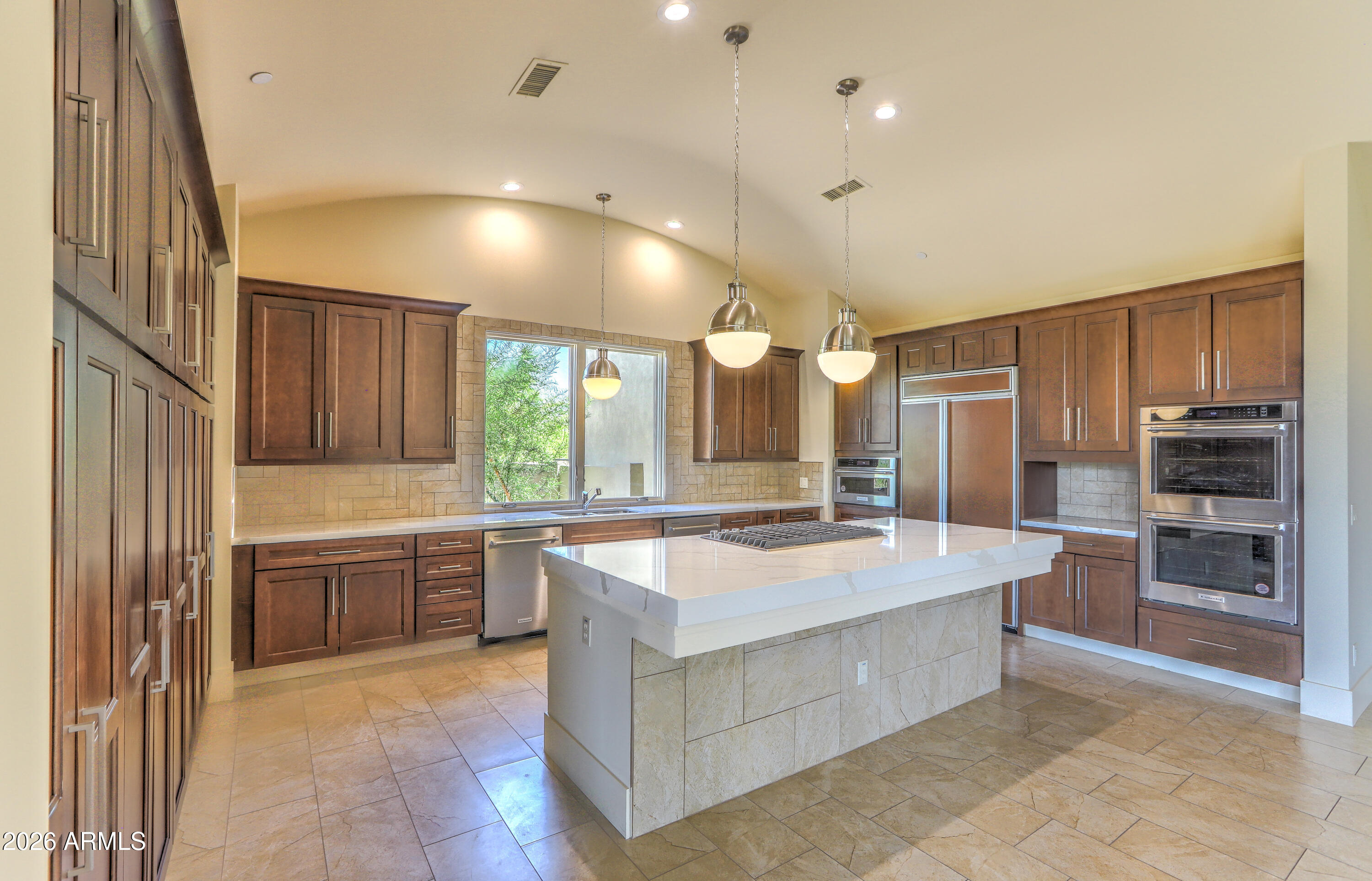 10031 N PALISADES Boulevard