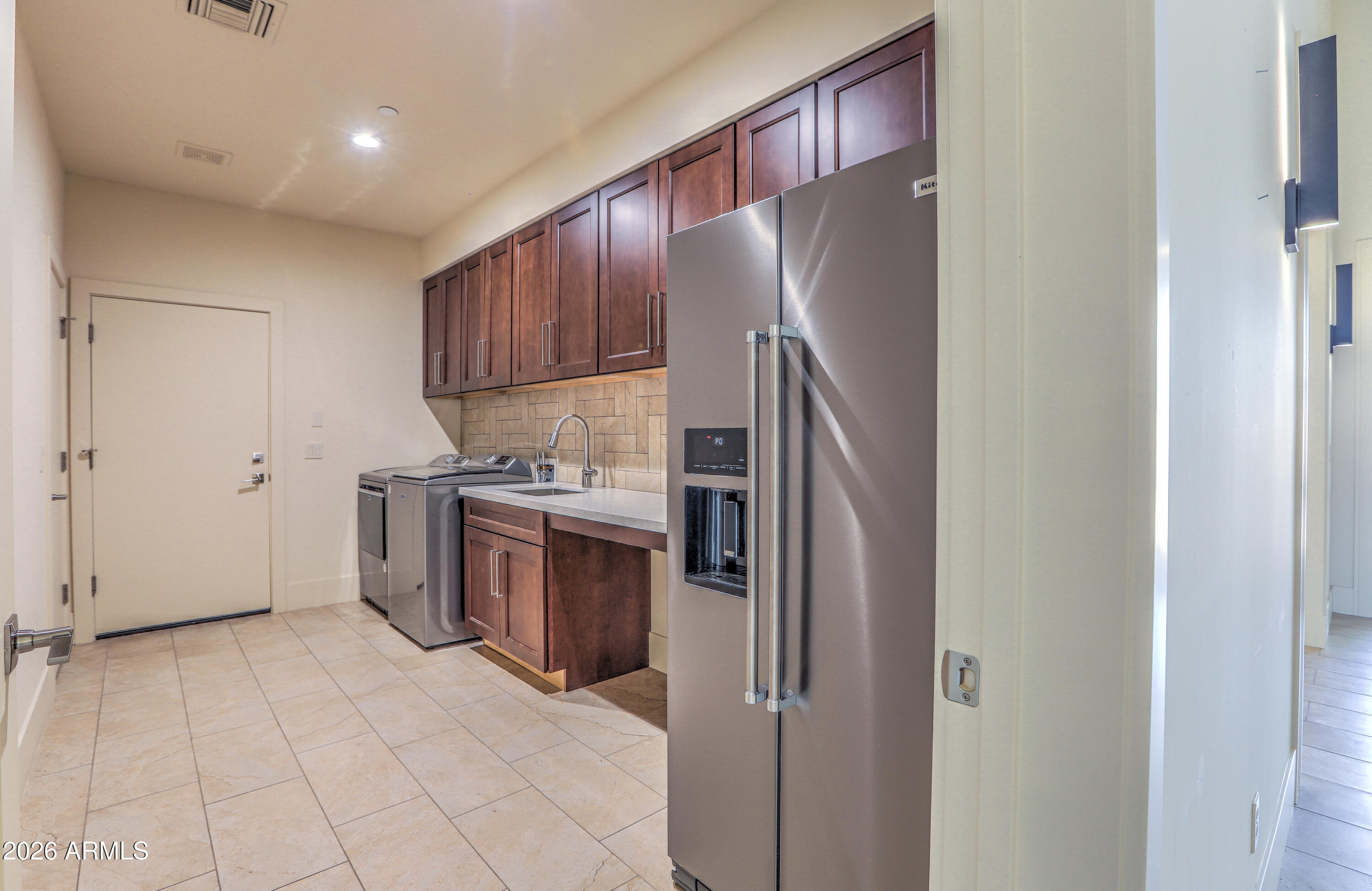10031 N PALISADES Boulevard