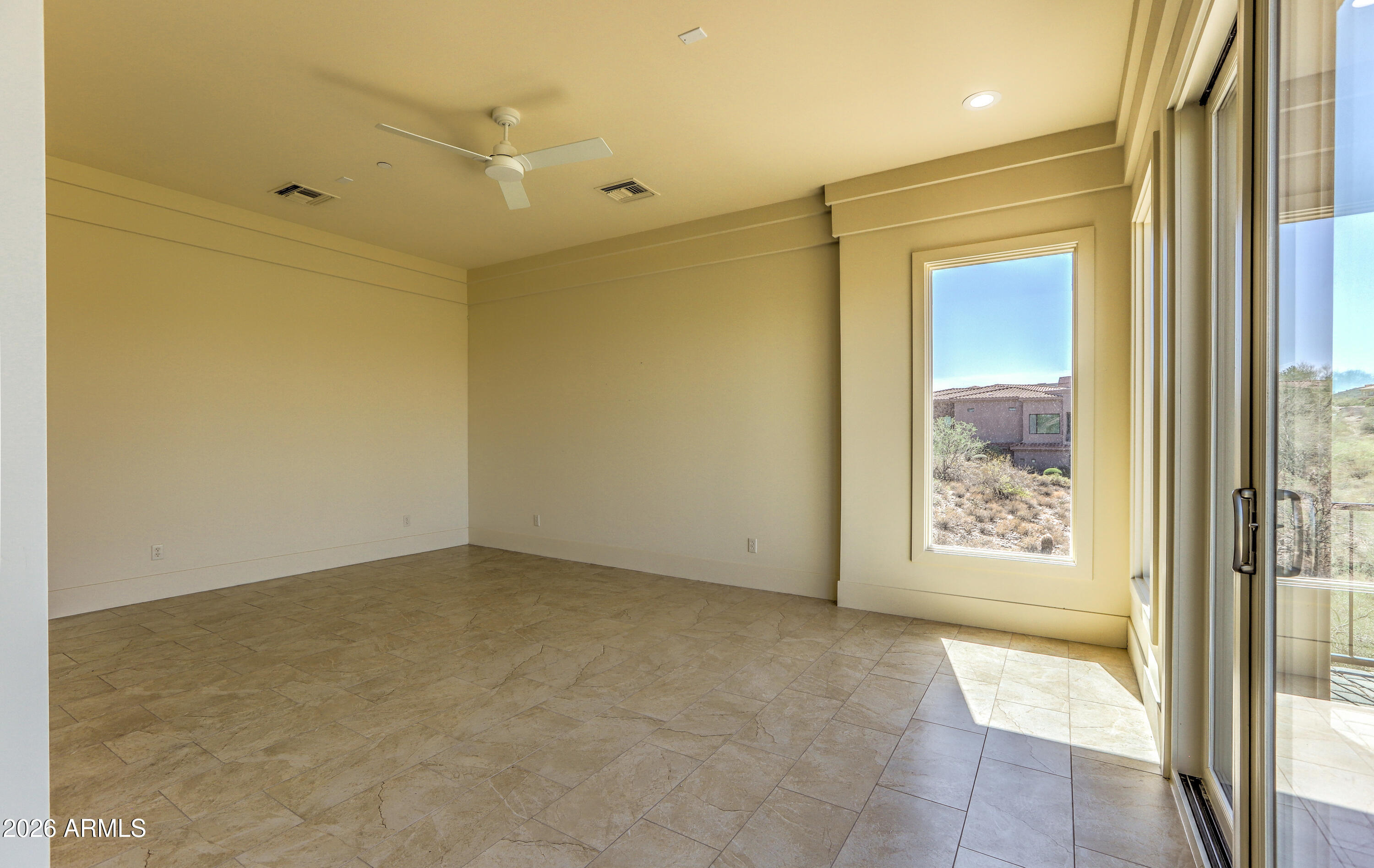 10031 N PALISADES Boulevard
