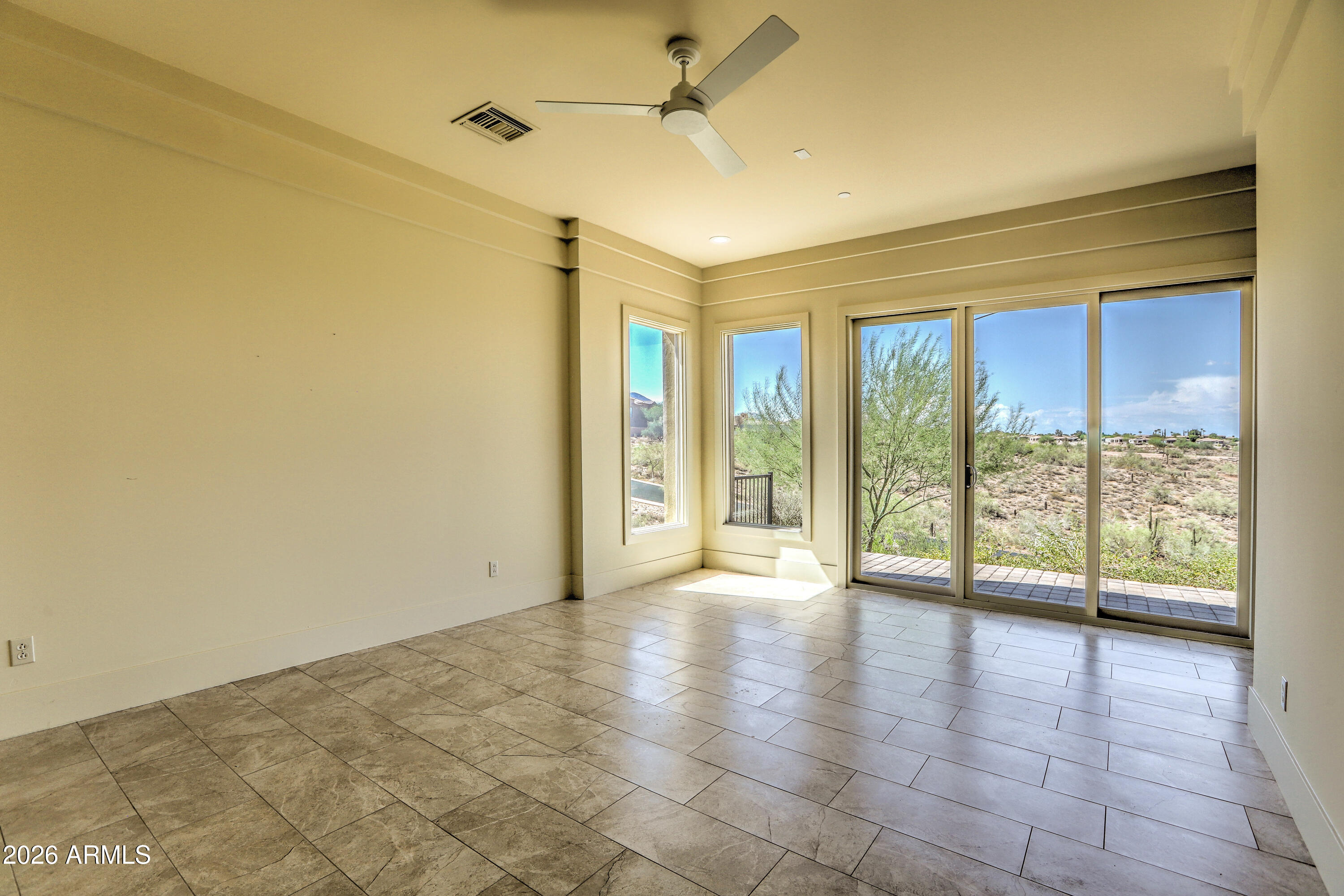 10031 N PALISADES Boulevard