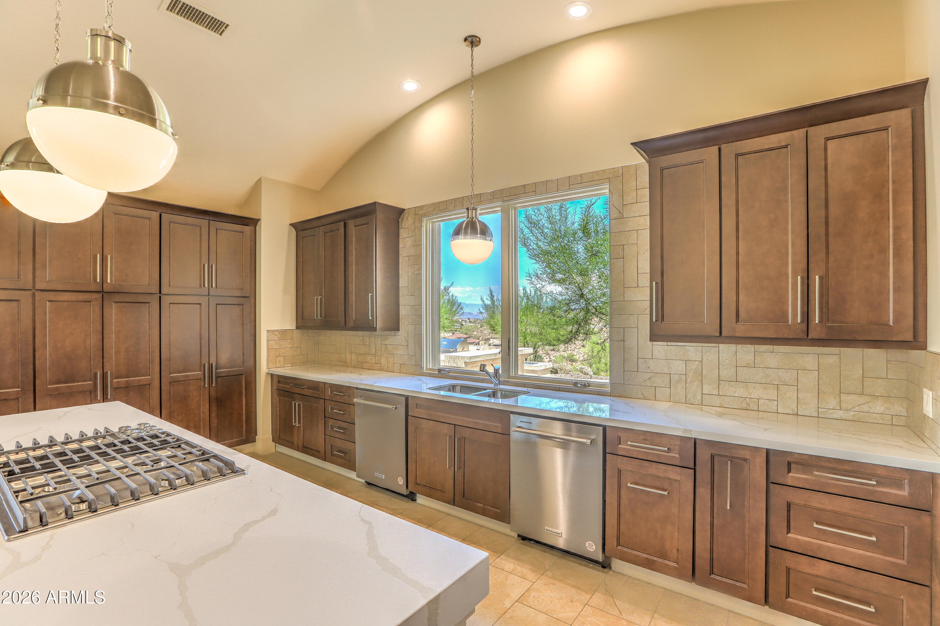 10031 N PALISADES Boulevard