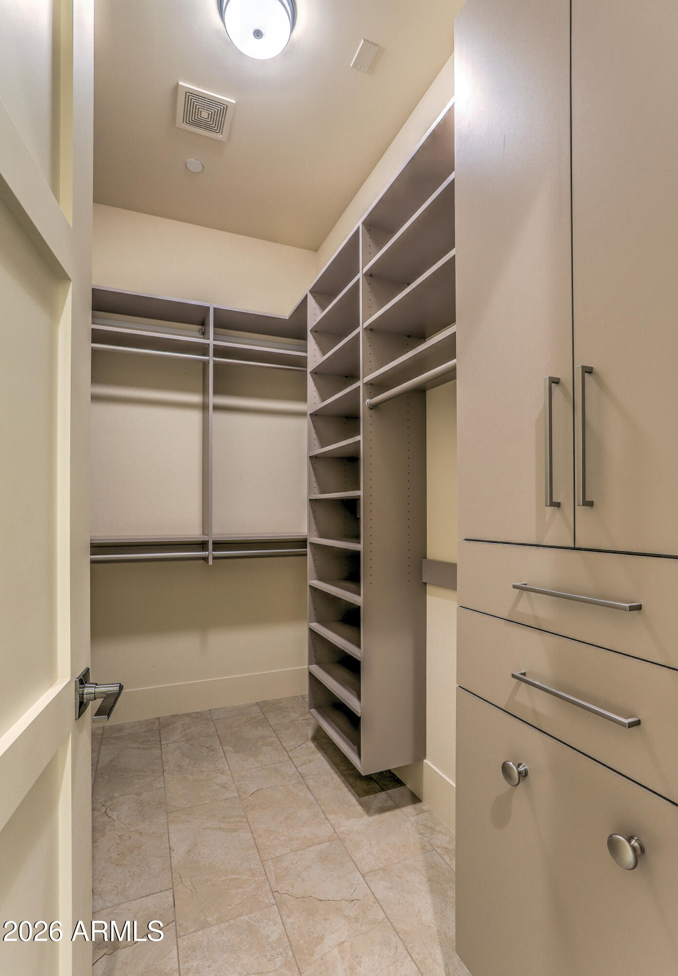 10031 N PALISADES Boulevard