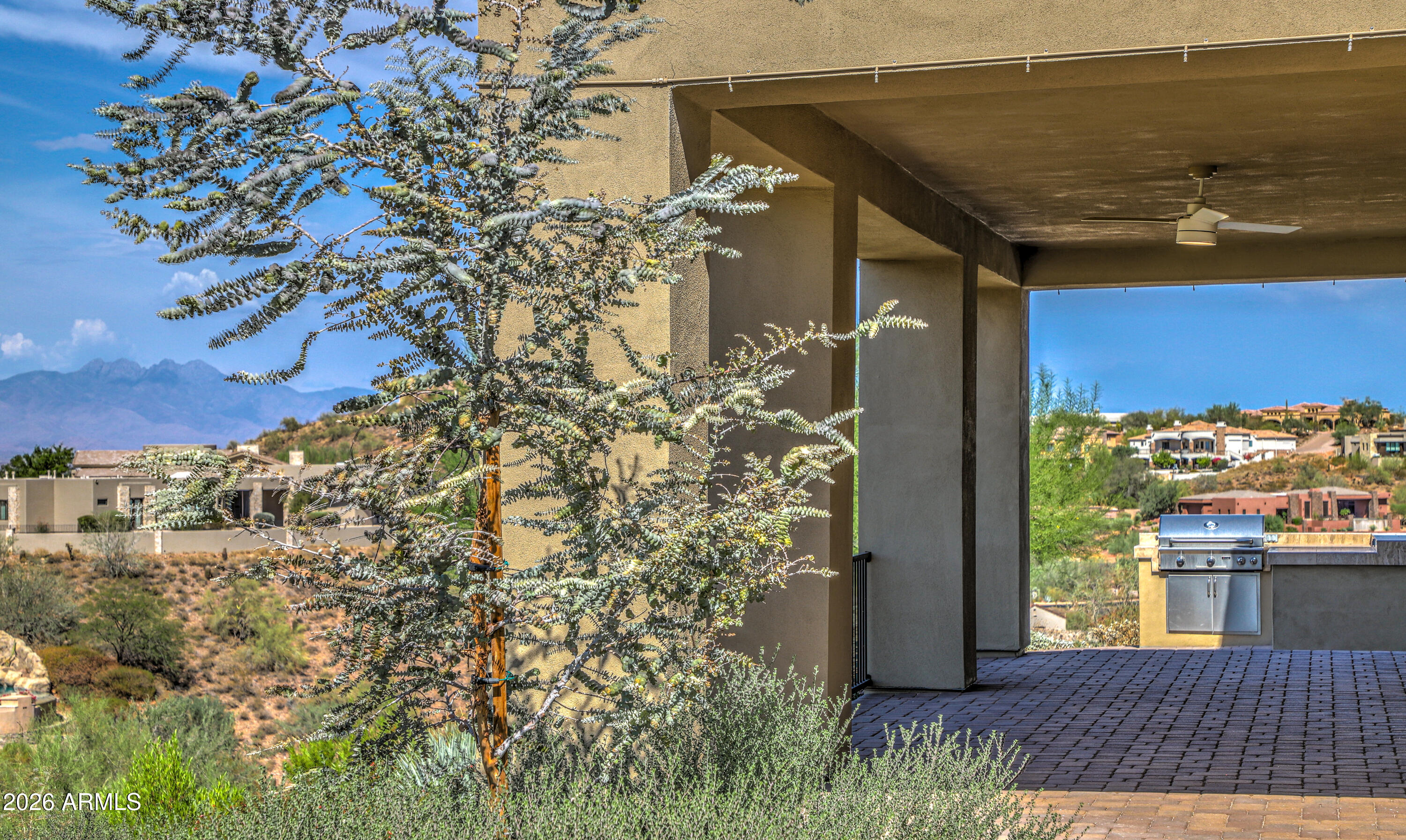 10031 N PALISADES Boulevard