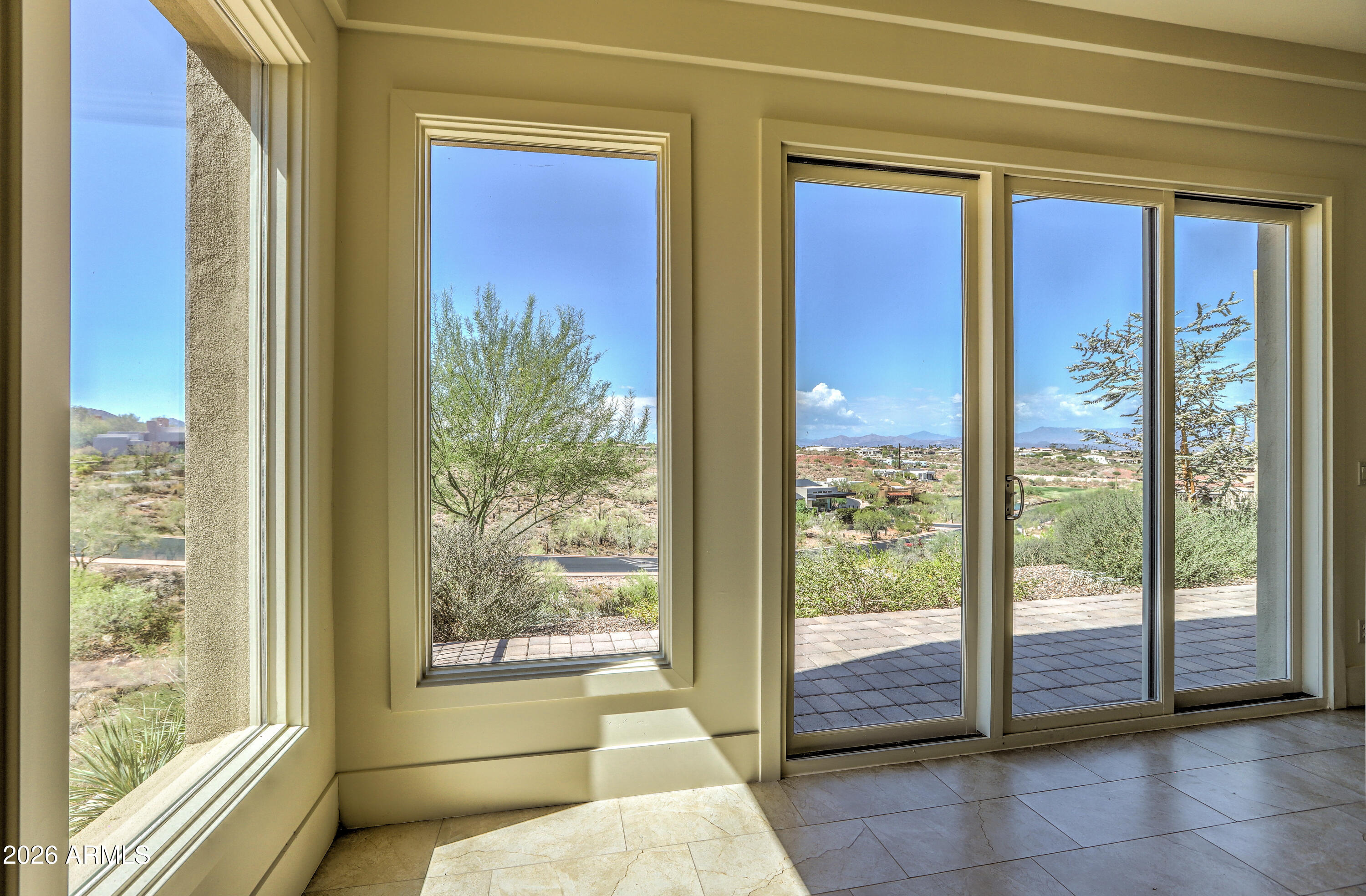 10031 N PALISADES Boulevard