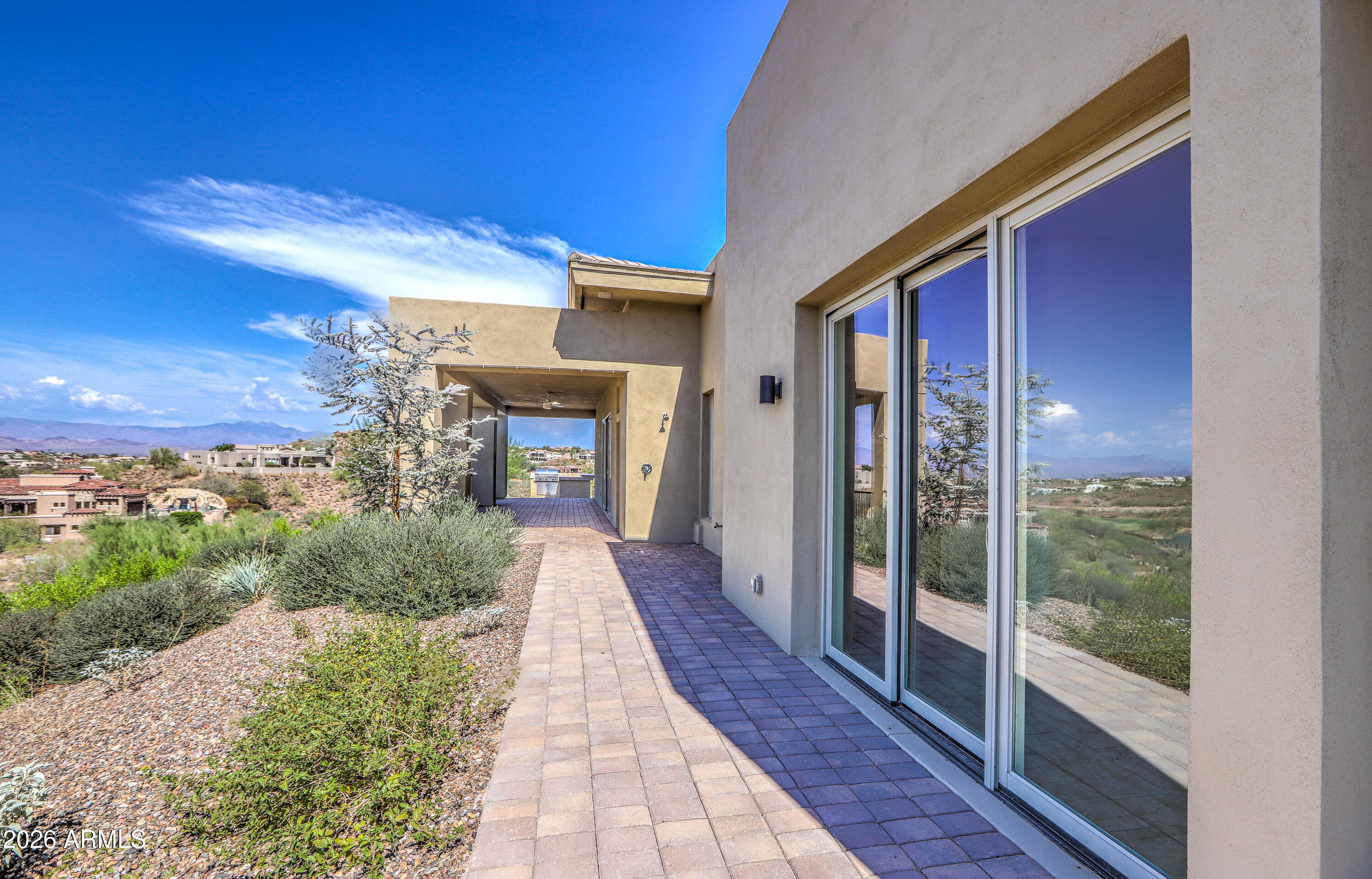 10031 N PALISADES Boulevard