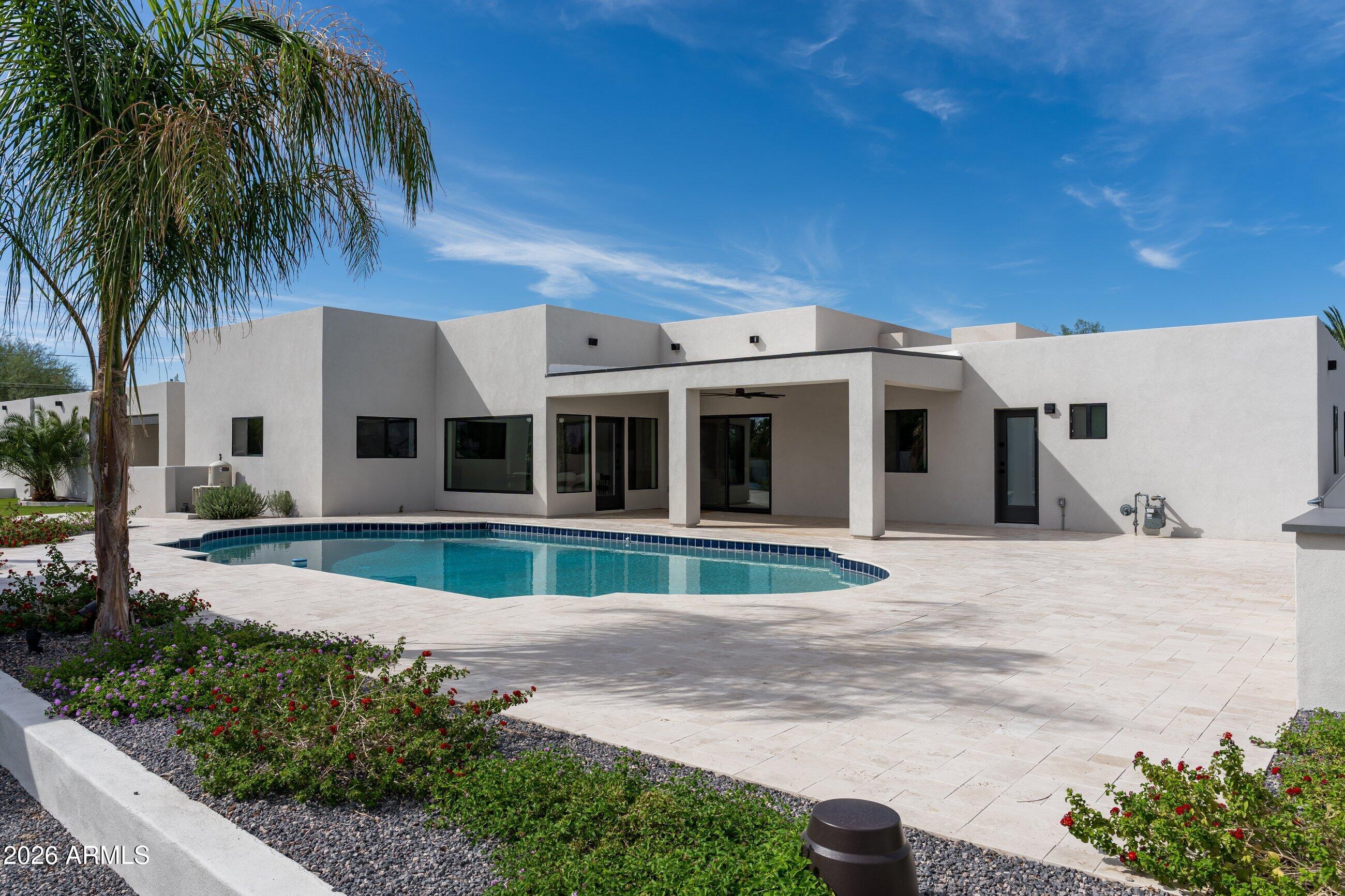 7121 E LARKSPUR Drive