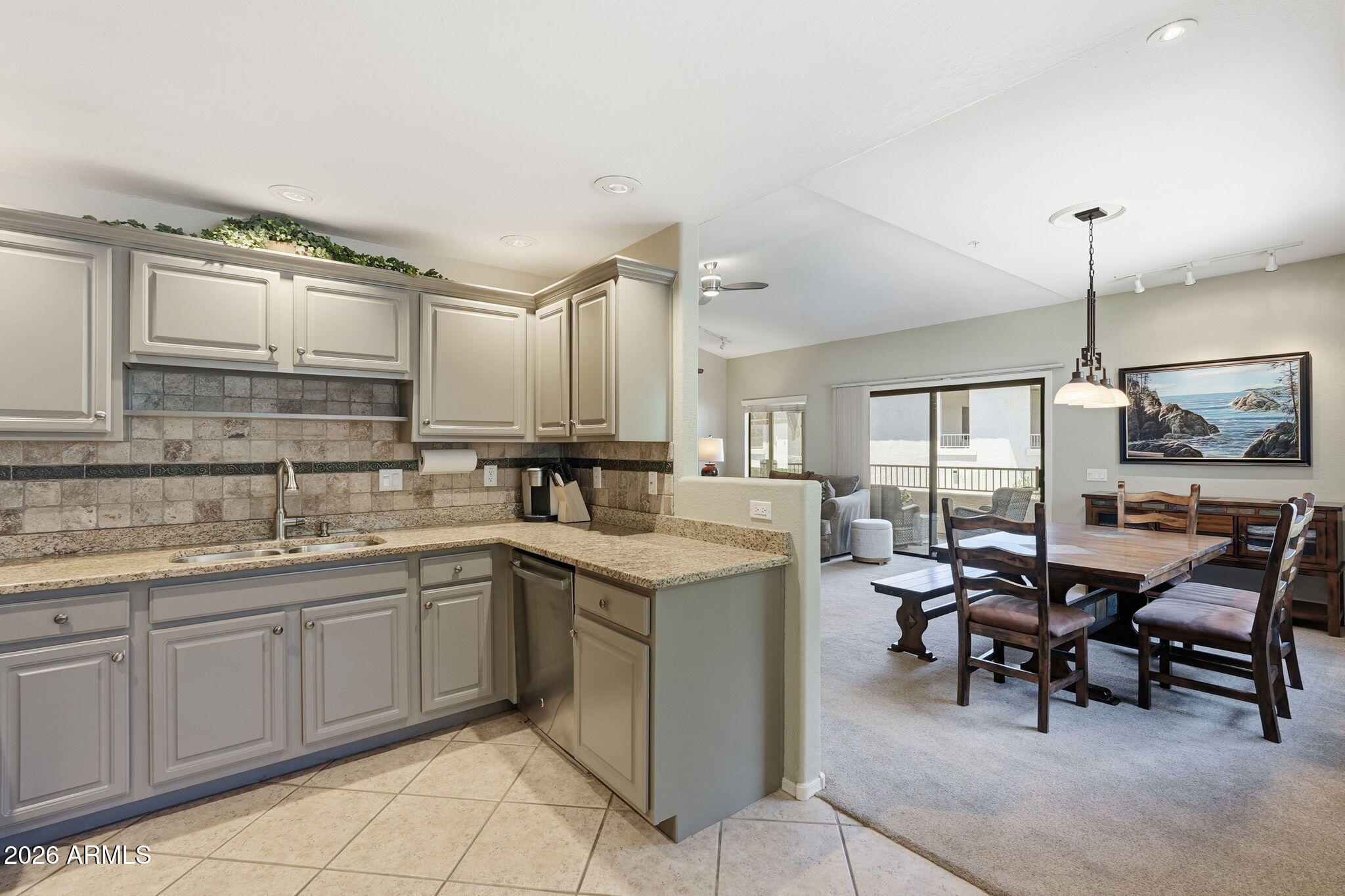 9455 E RAINTREE Drive 2039