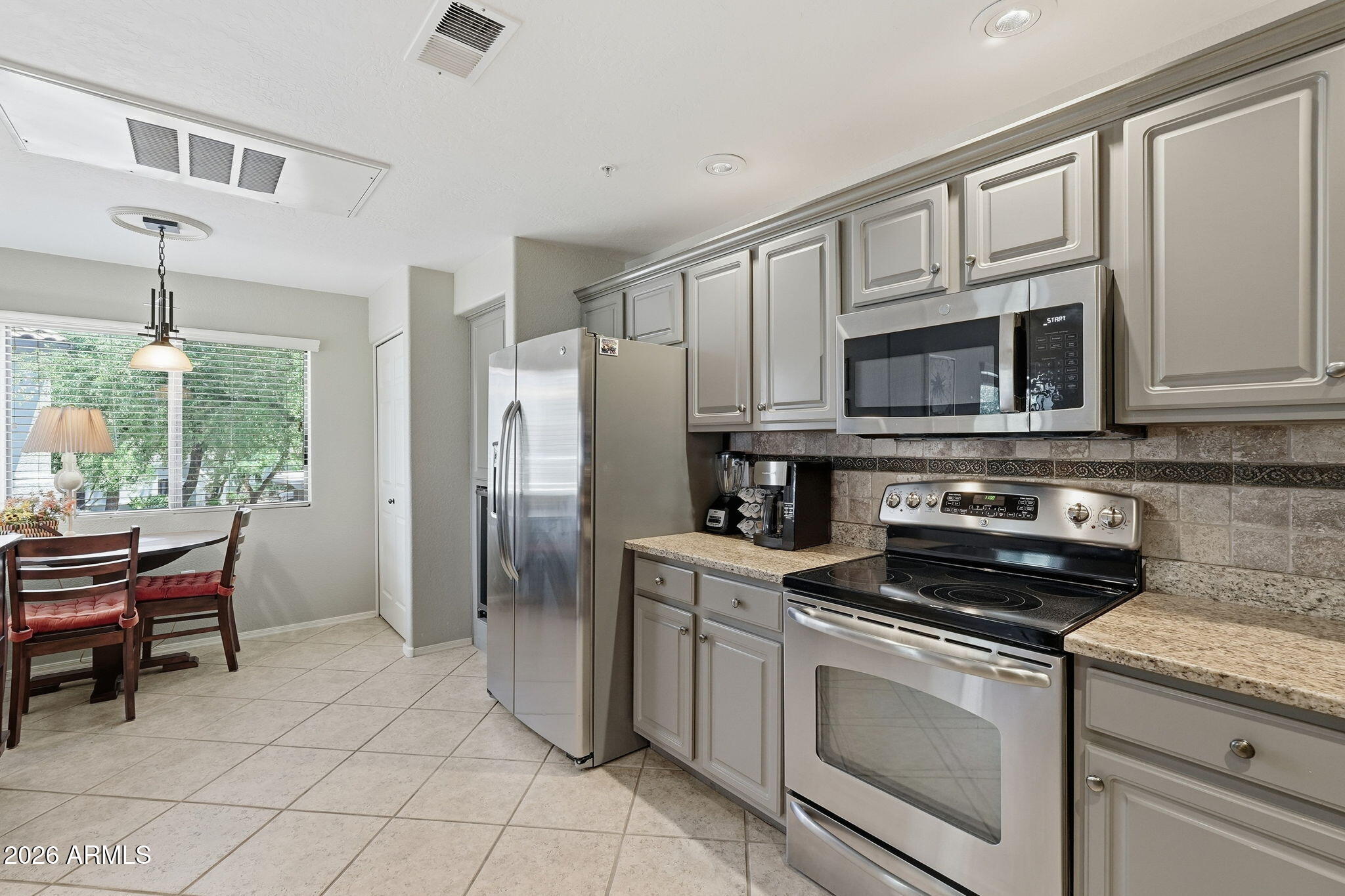 9455 E RAINTREE Drive 2039