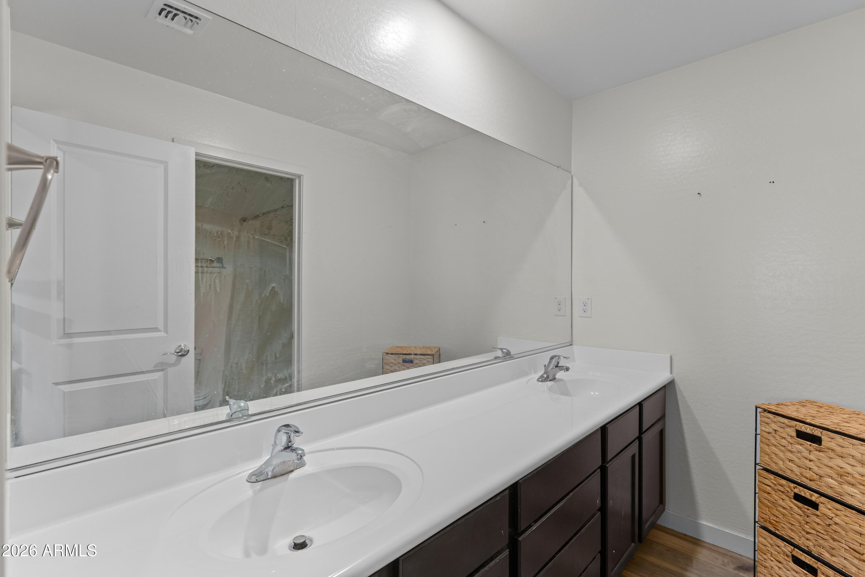 960 W 20TH Street
