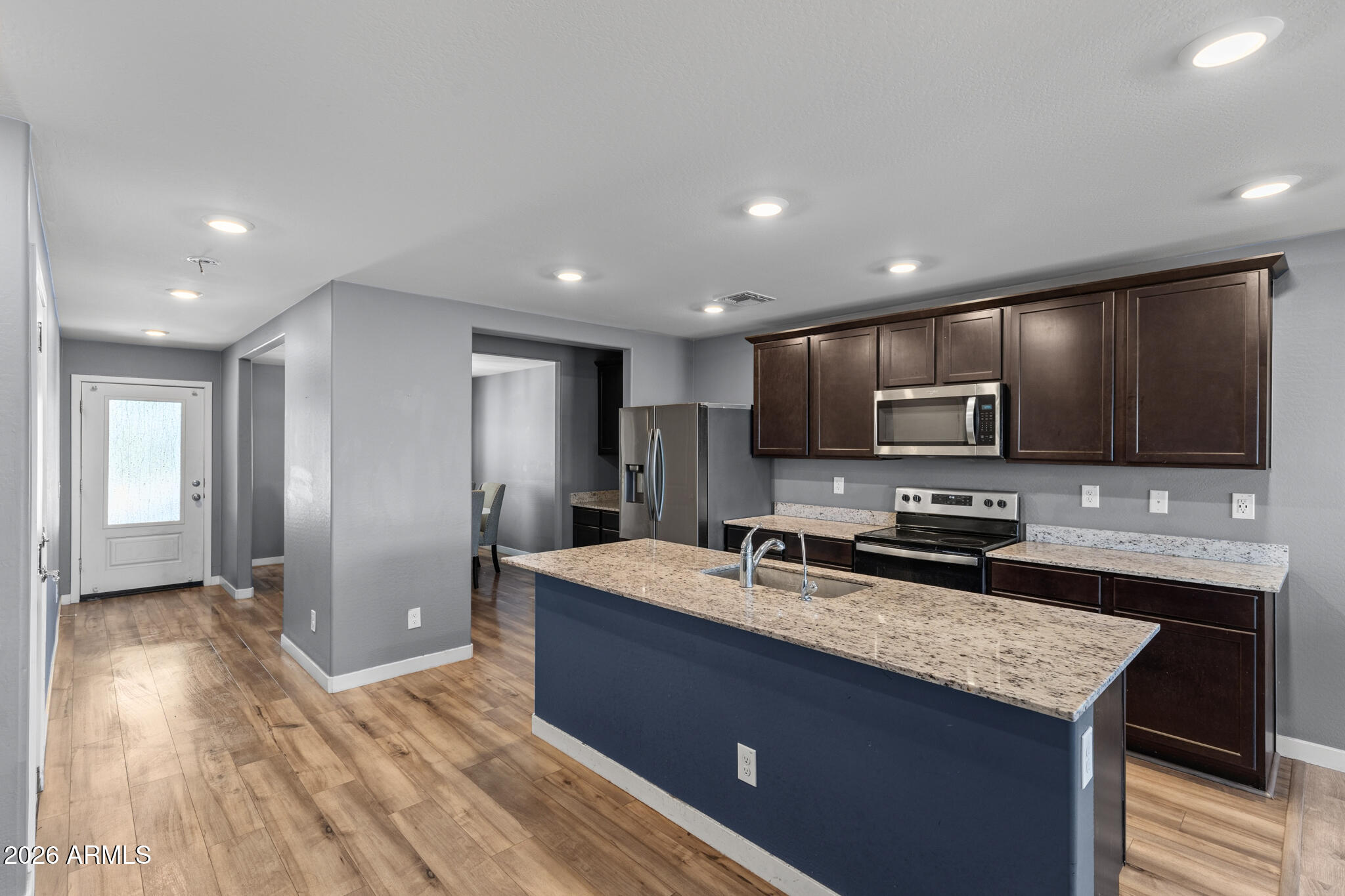 960 W 20TH Street