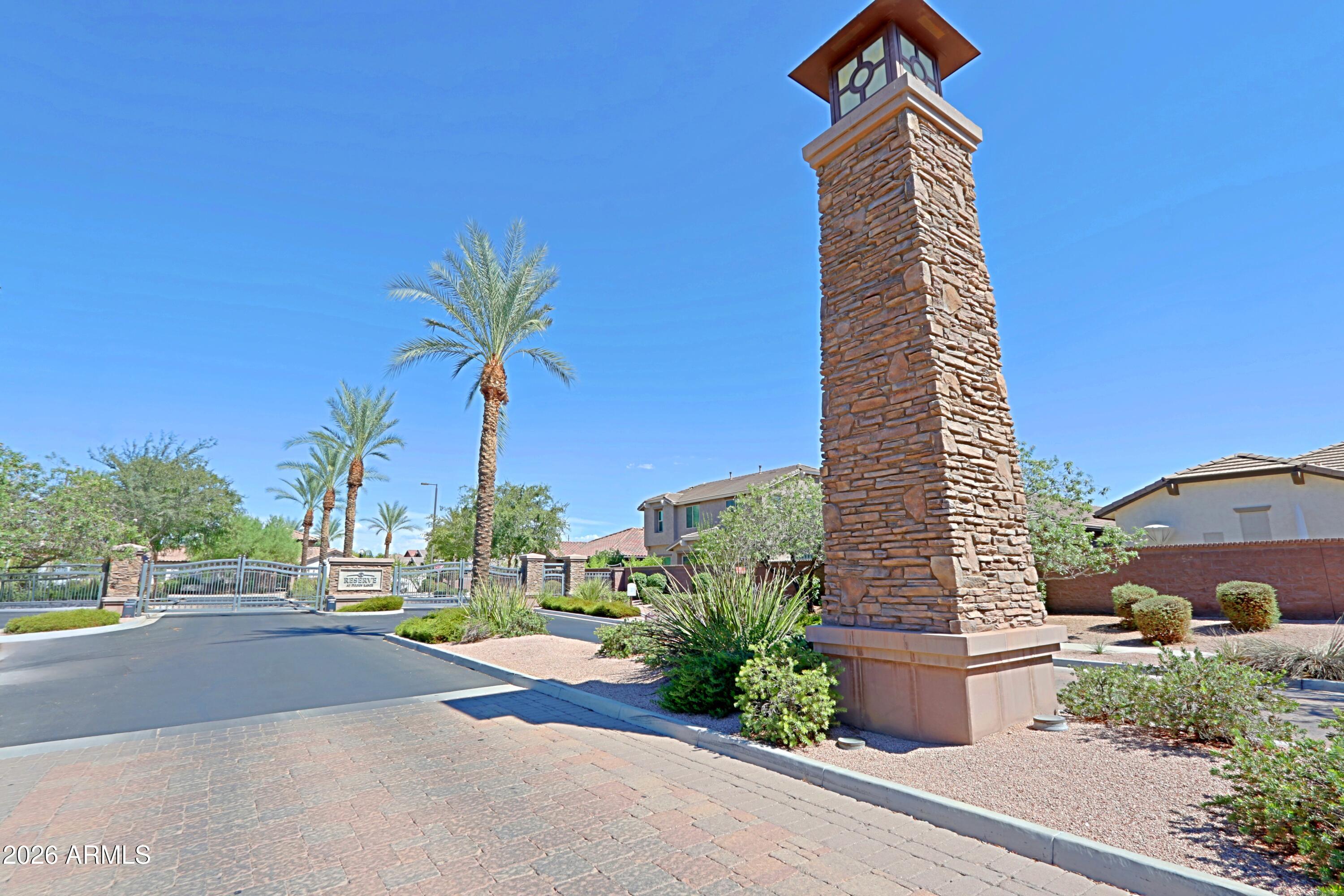 157 E CANYON Way