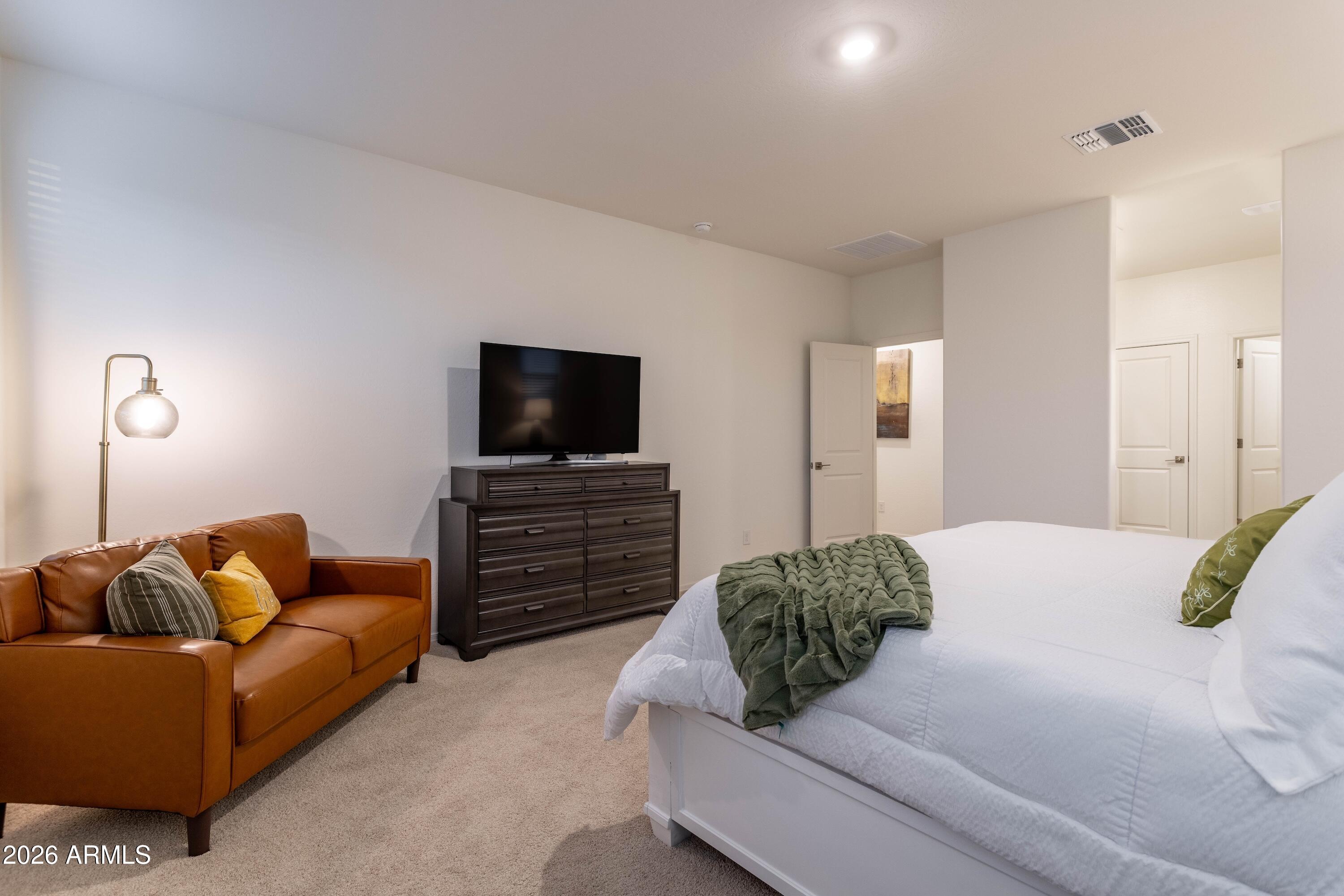 17146 W RUNNING DEER Trail