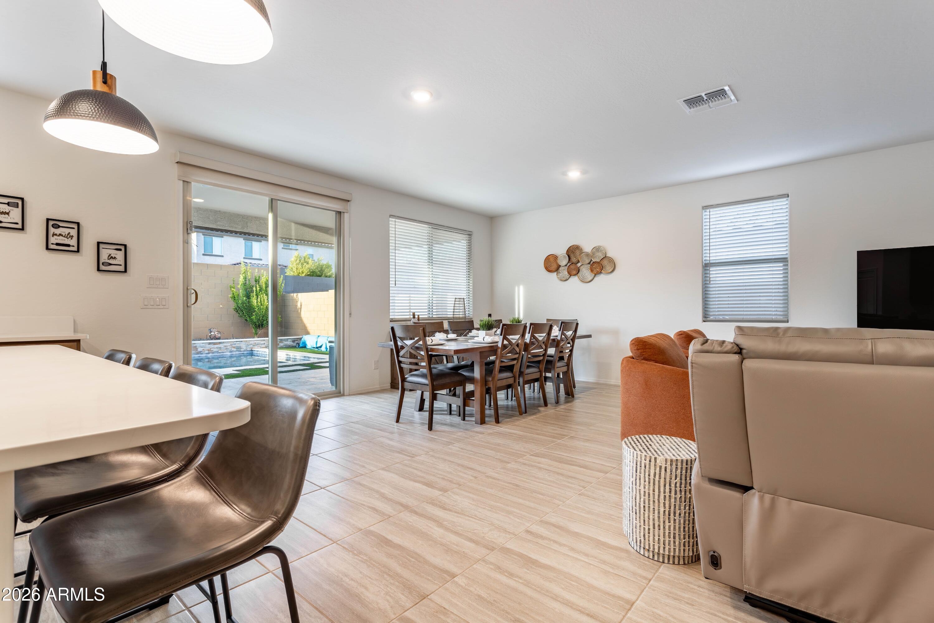 17146 W RUNNING DEER Trail