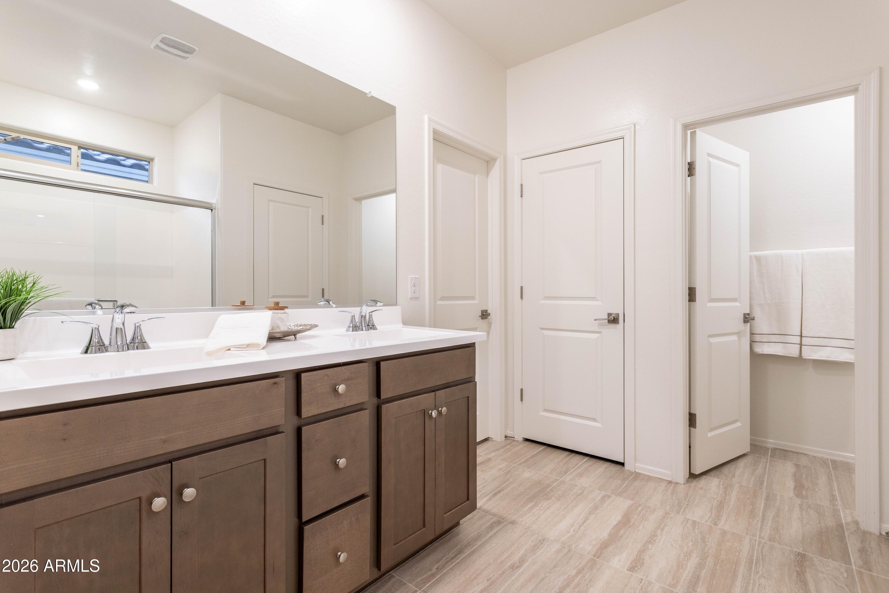 17146 W RUNNING DEER Trail