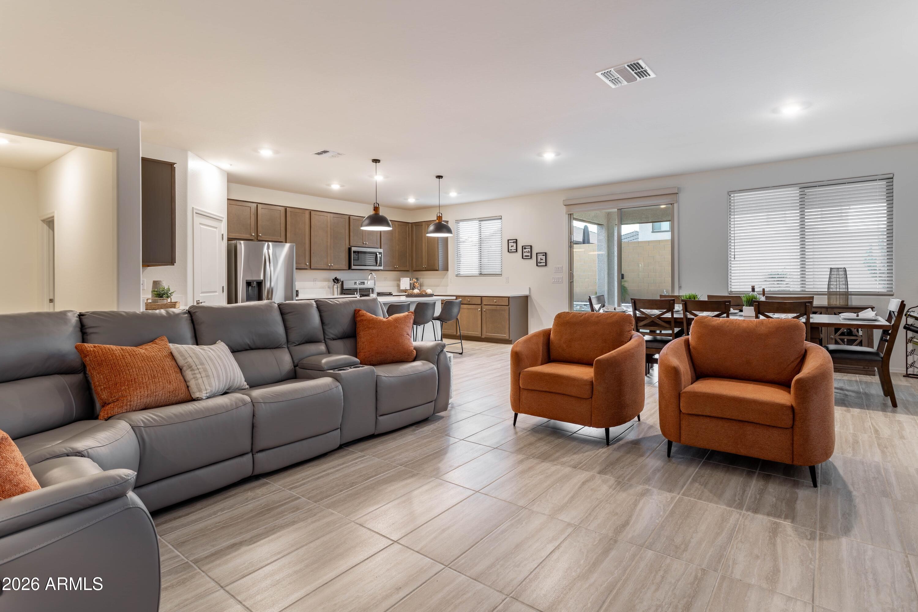 17146 W RUNNING DEER Trail