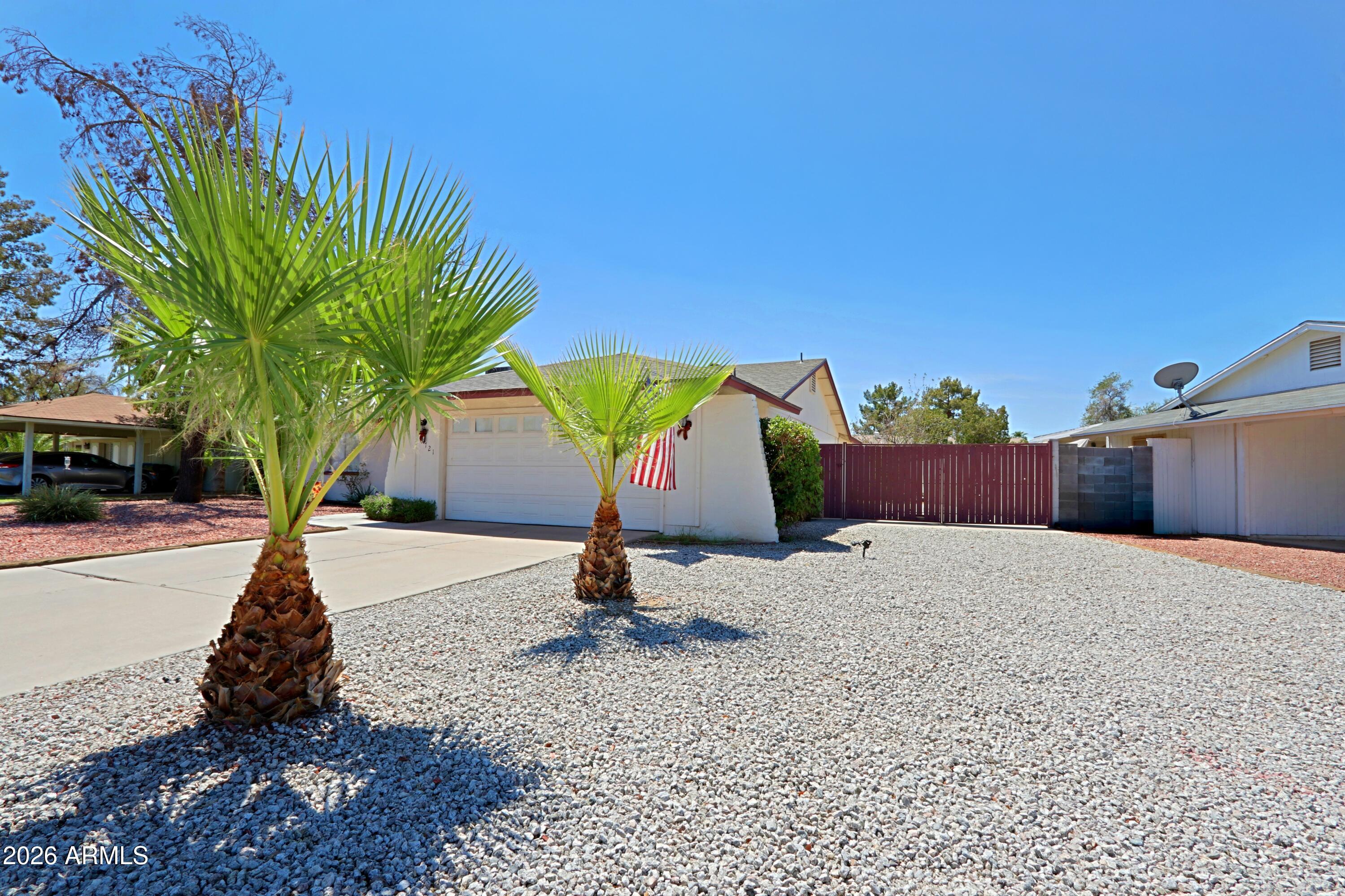 3721 W CALAVAR Road