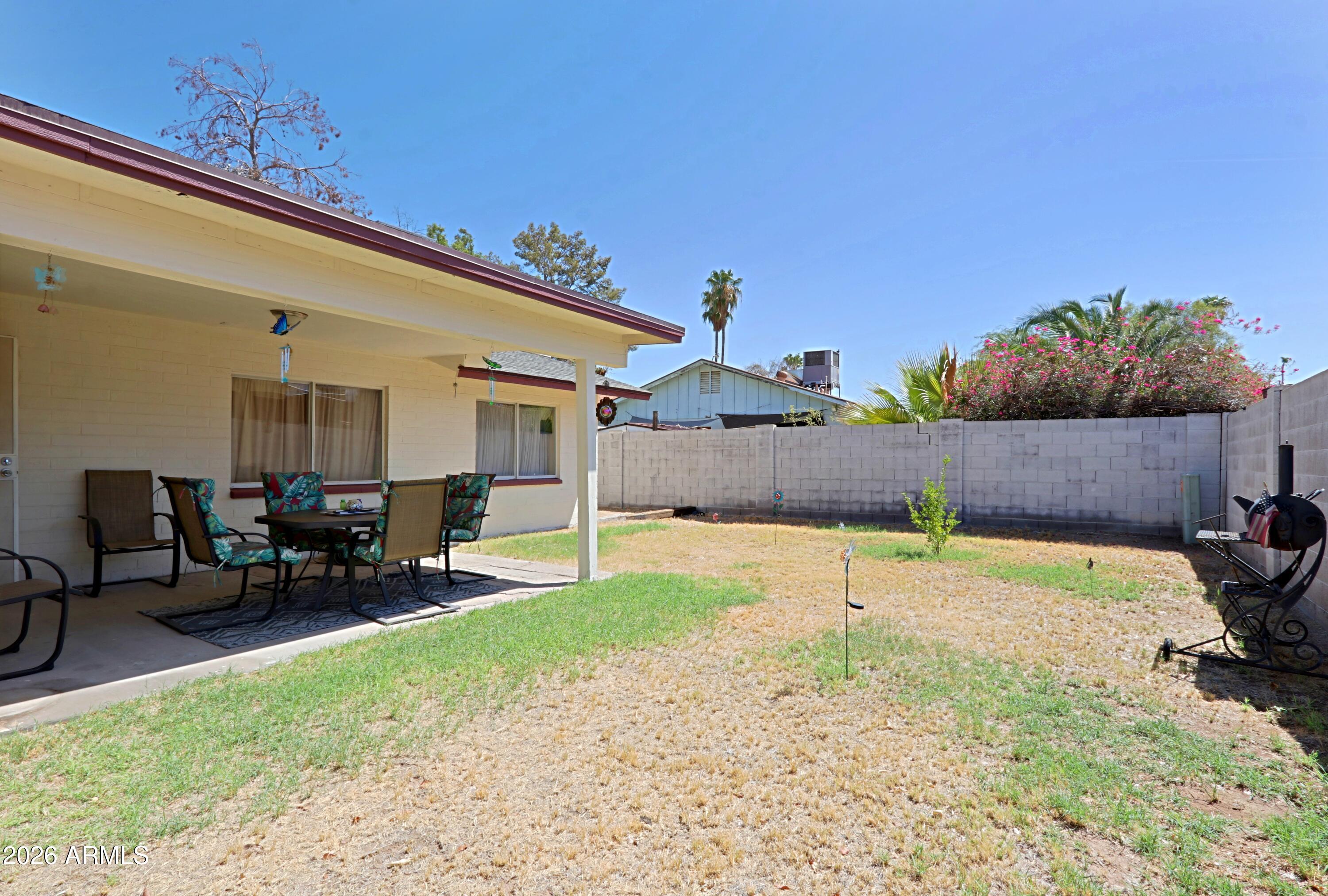 3721 W CALAVAR Road