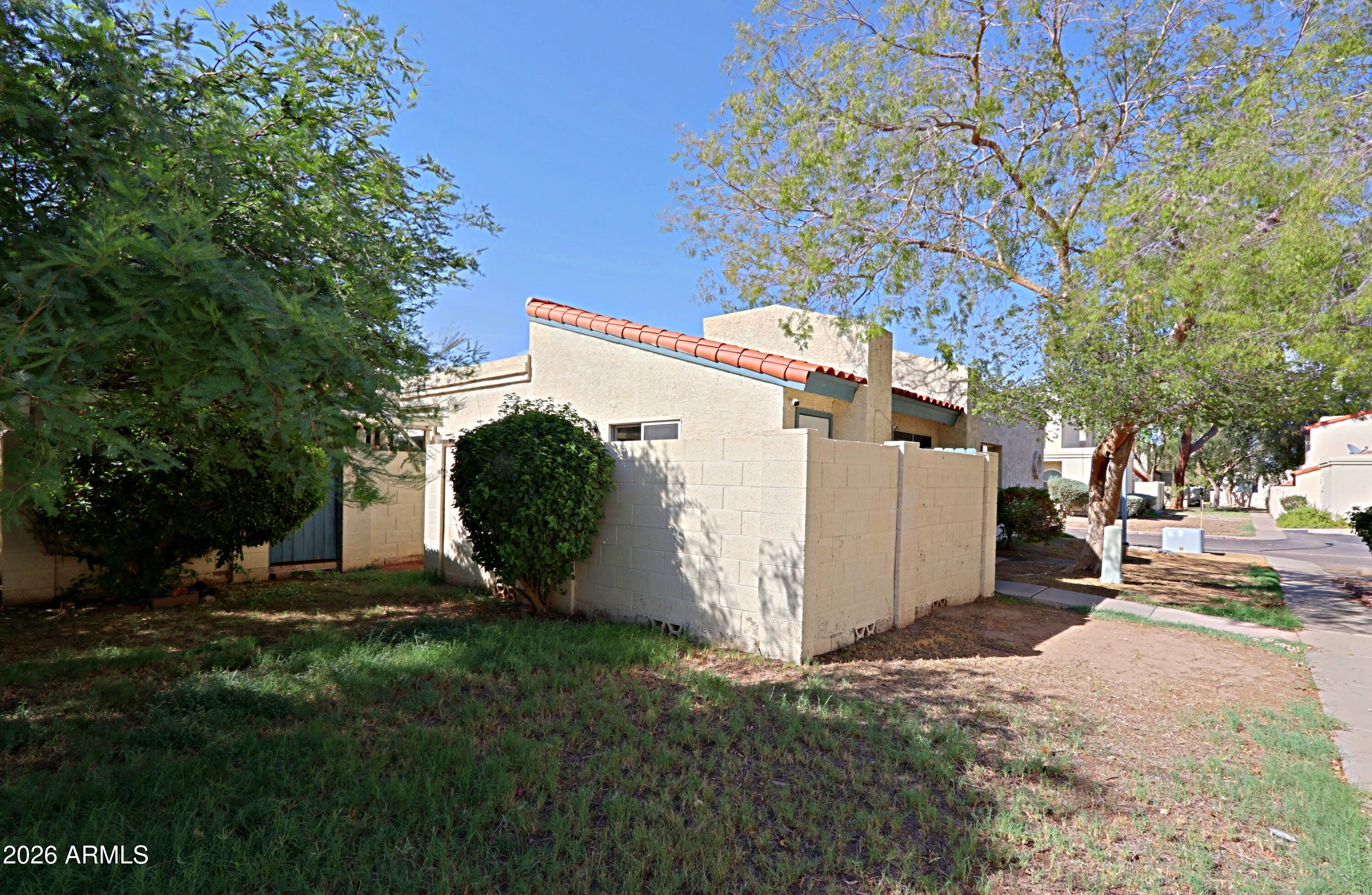 3205 W LOMA Lane 3