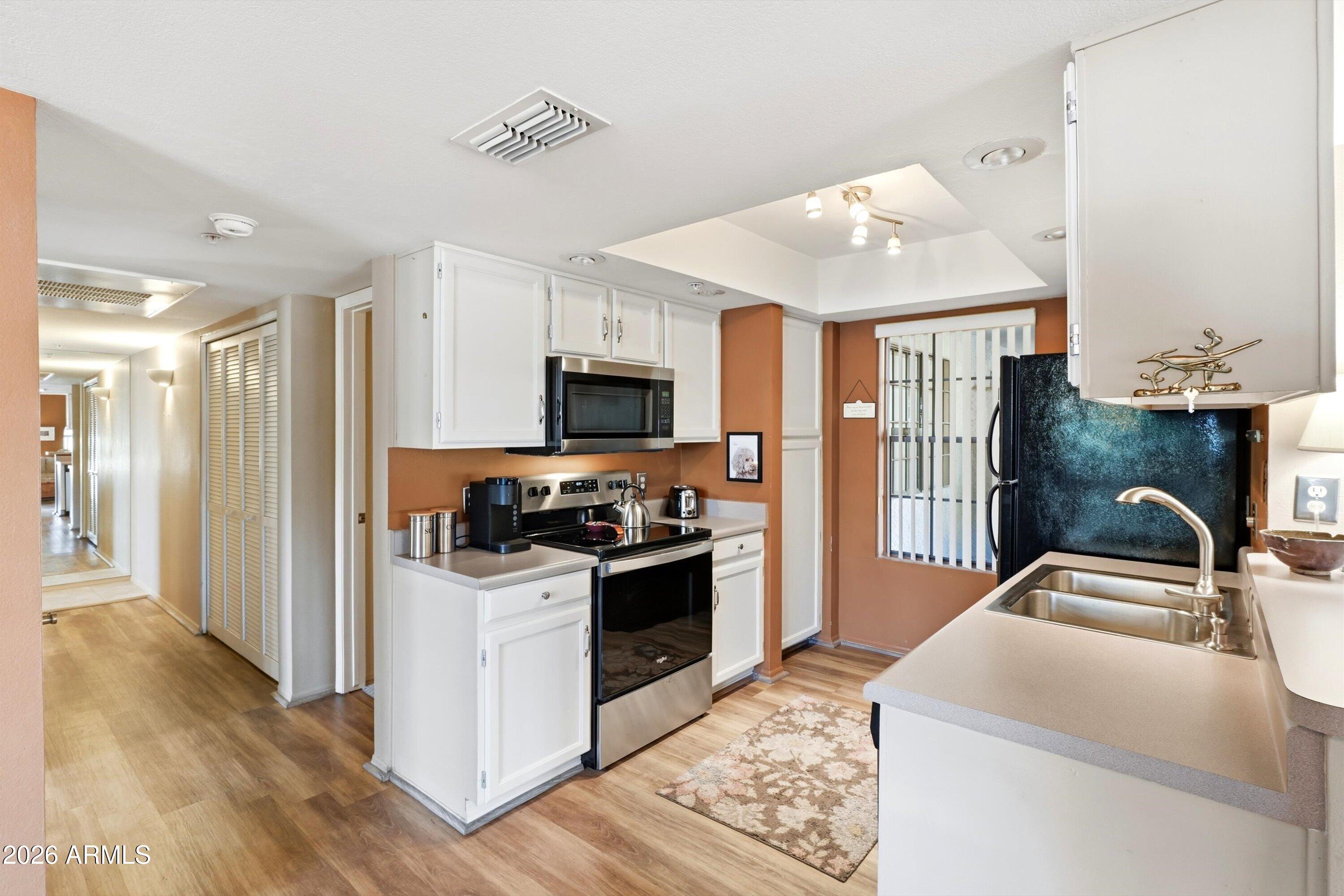 1211 N MILLER Road 116