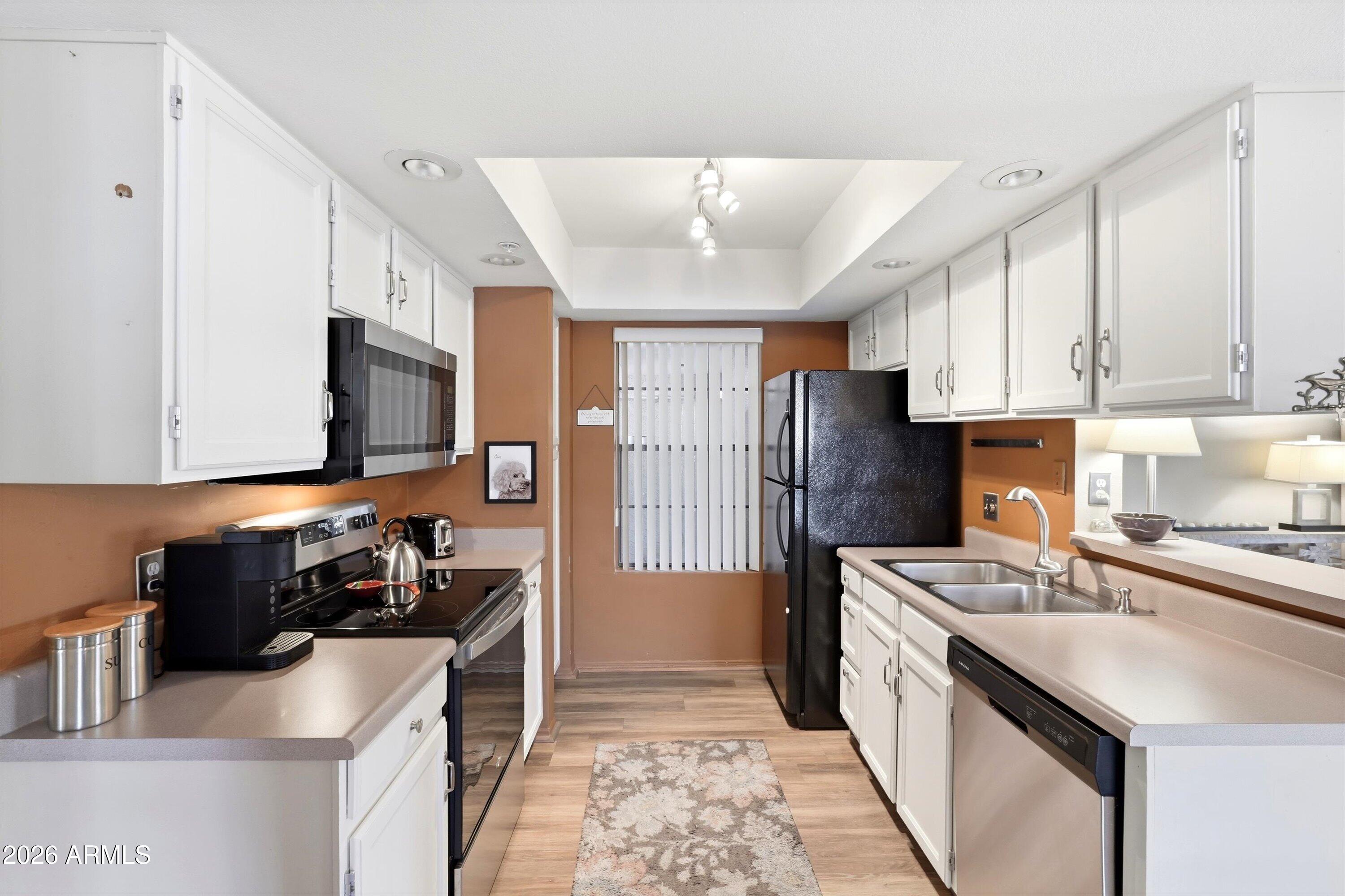 1211 N MILLER Road 116