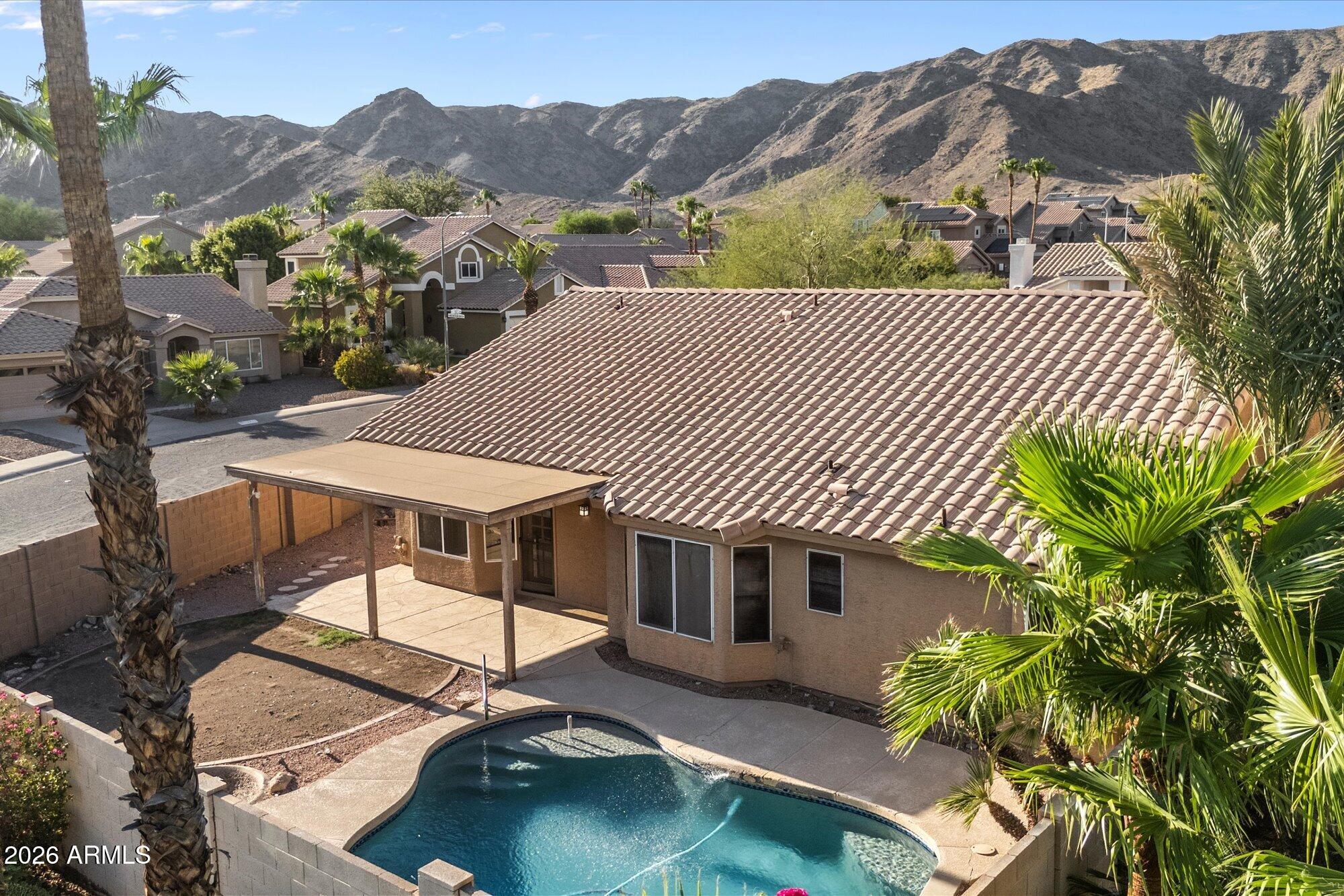 1439 W MOUNTAIN SKY Avenue