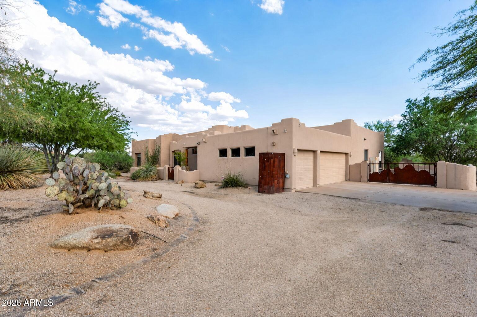 6423 E MARIA Drive