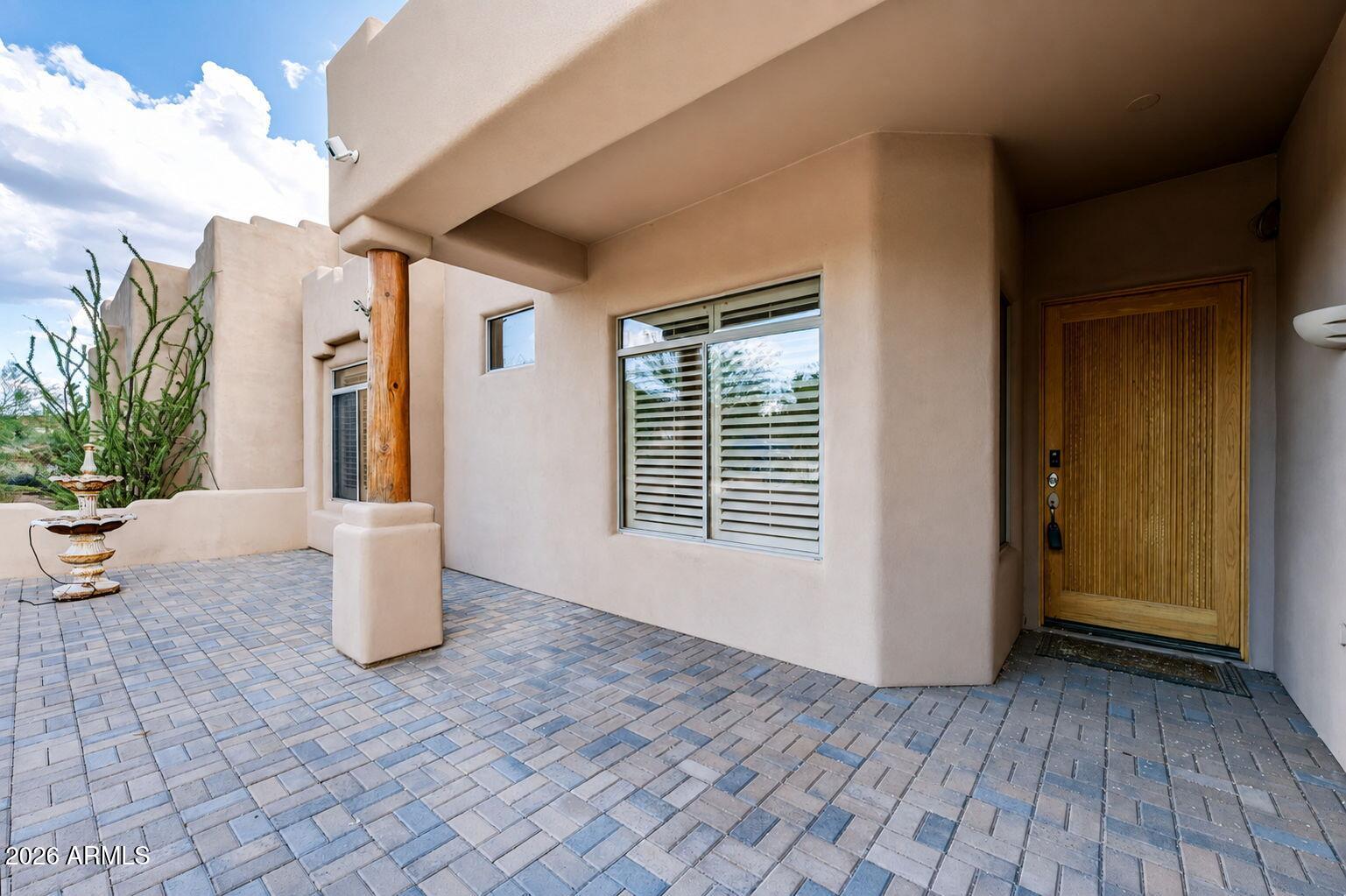 6423 E MARIA Drive
