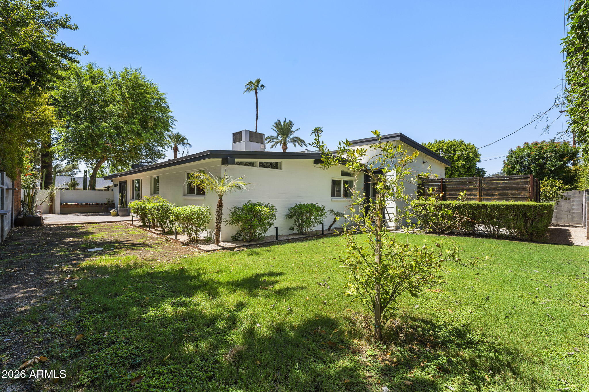 3402 E SELLS Drive