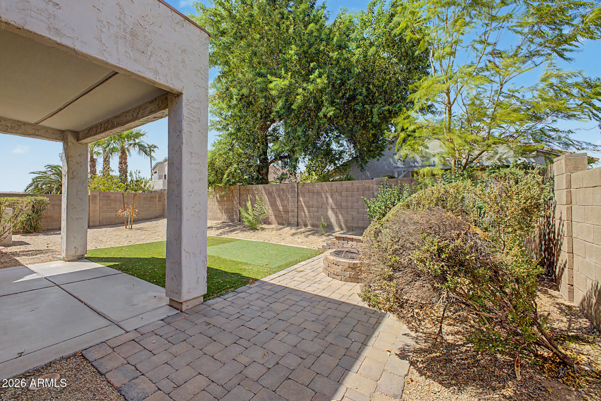 6526 W ORAIBI Drive