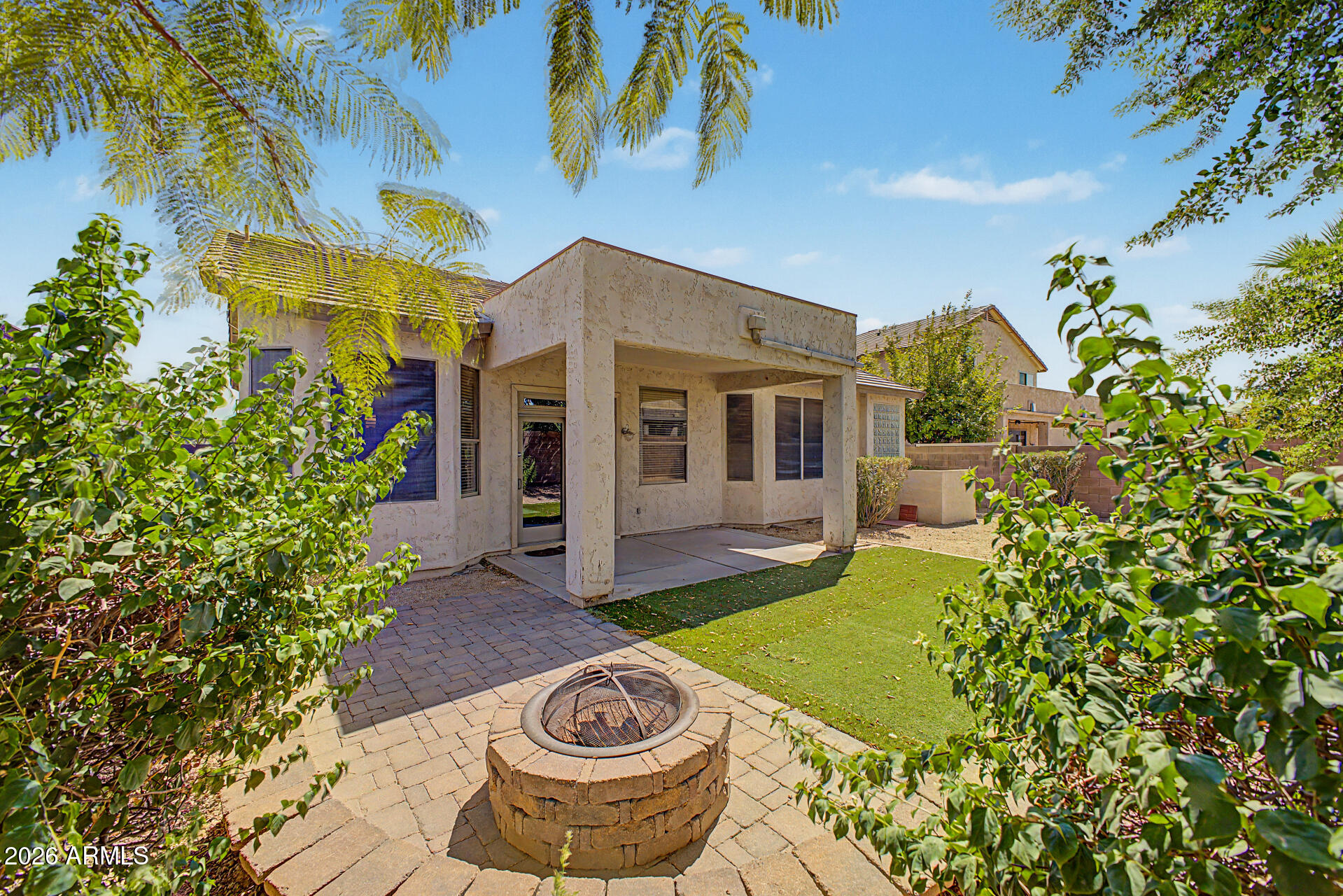 6526 W ORAIBI Drive