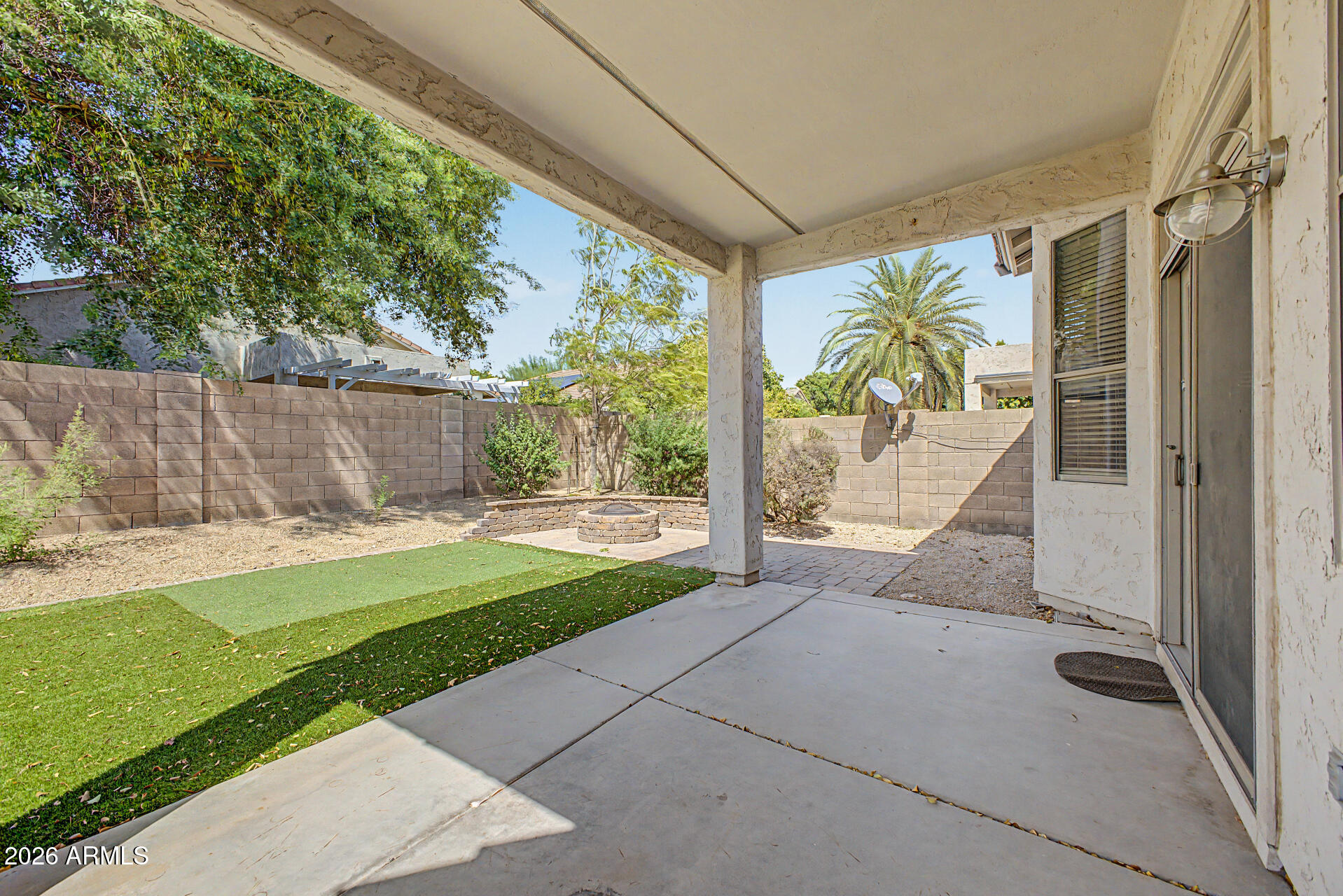 6526 W ORAIBI Drive